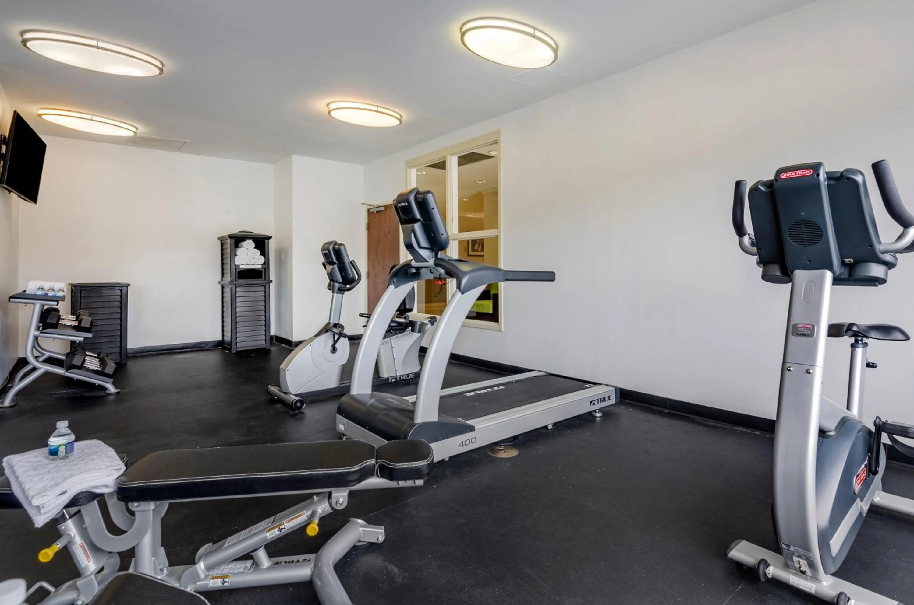 Fitness centre/facilities in The Capitol Hotel