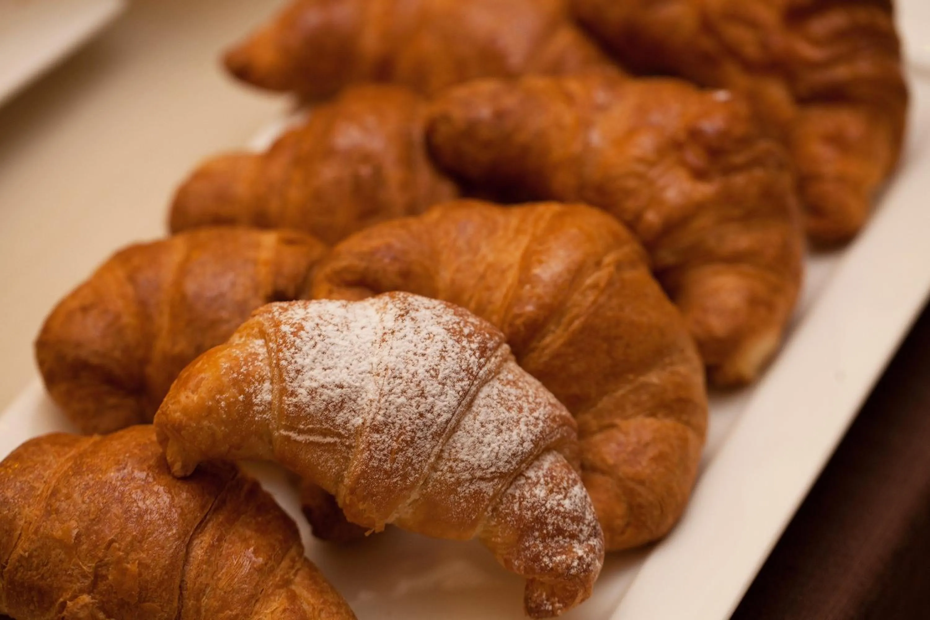 Restaurant/places to eat in Hotel Alibi