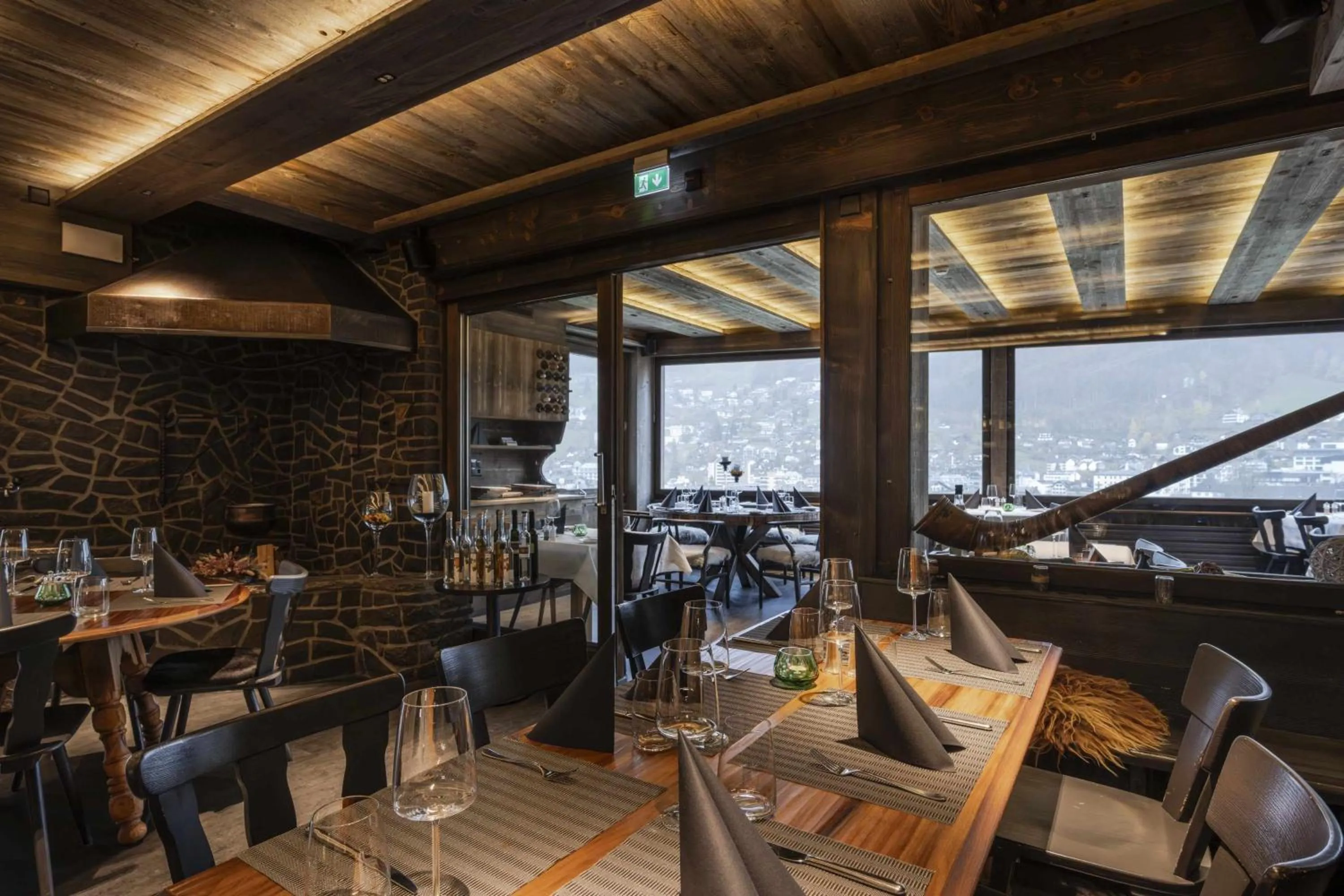 Restaurant/places to eat in Hotel Restaurant Bänklialp