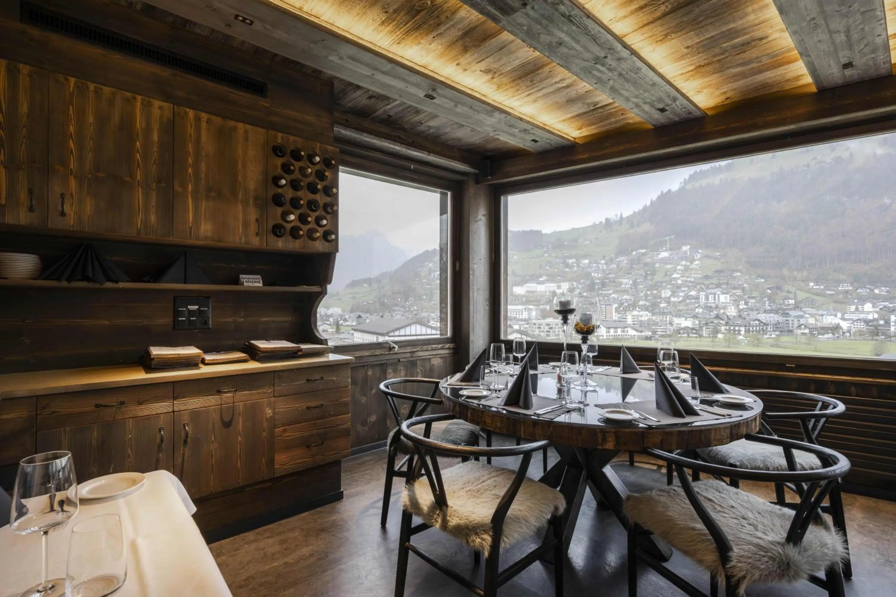 Restaurant/places to eat in Hotel Restaurant Bänklialp