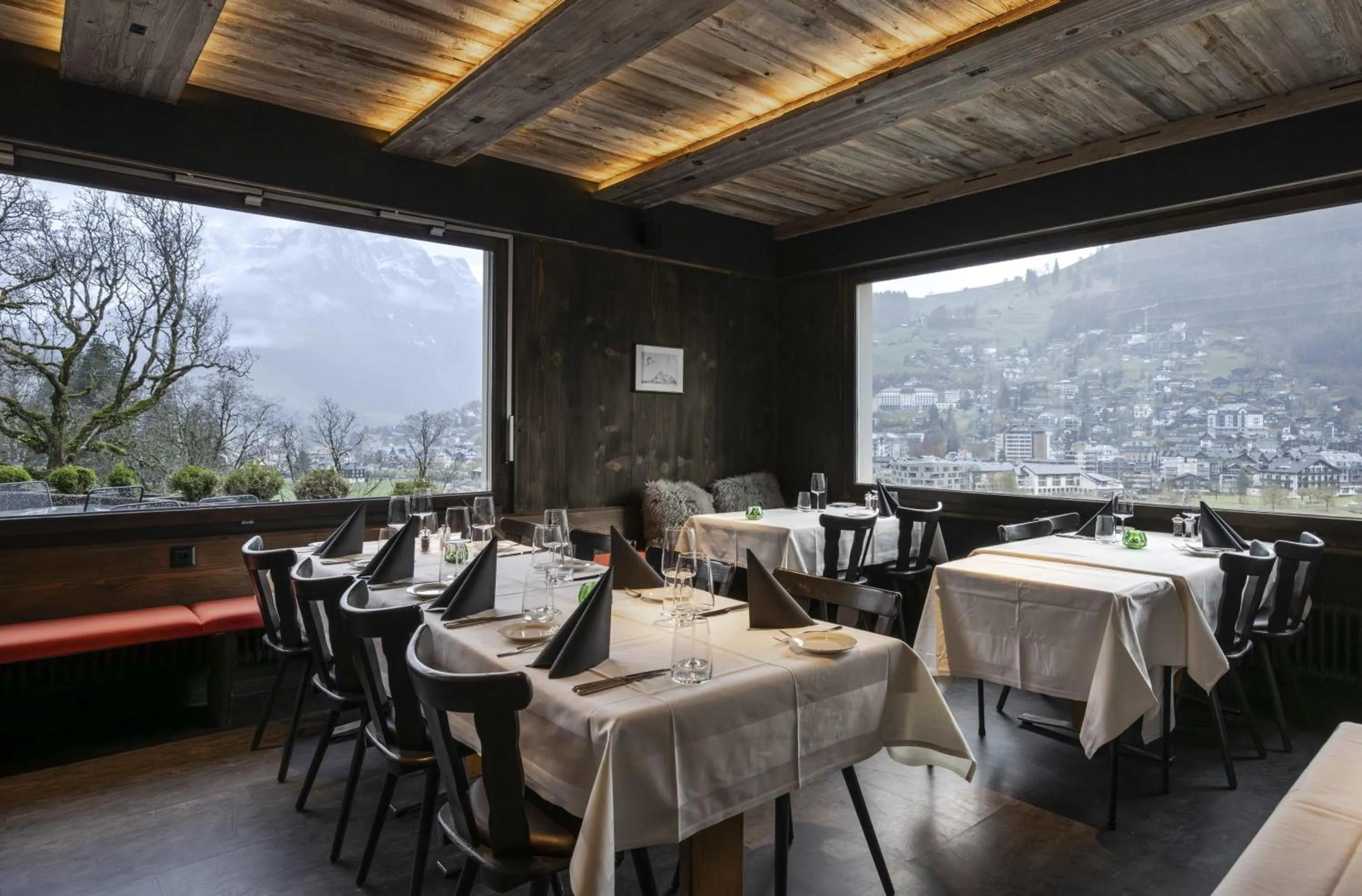 Restaurant/places to eat in Hotel Restaurant Bänklialp