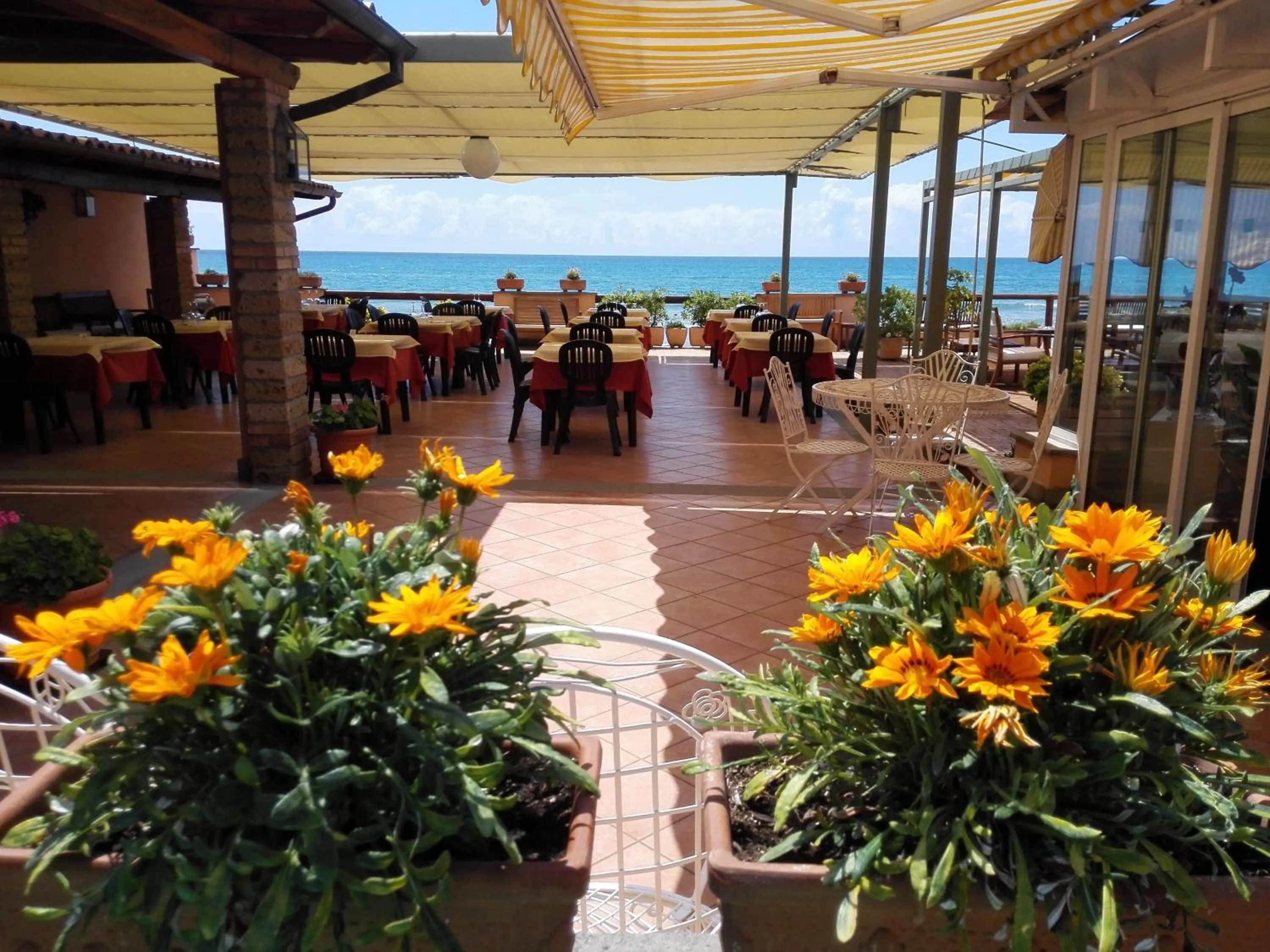 Restaurant/places to eat in Hotel Acquasanta