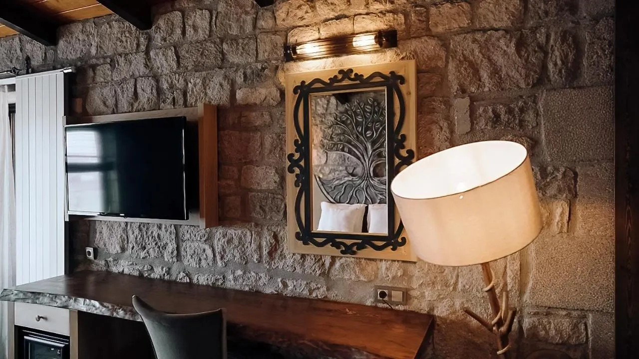 TV and multimedia in Assos Zeyti̇n Han Special Class Hotel Adults only 12