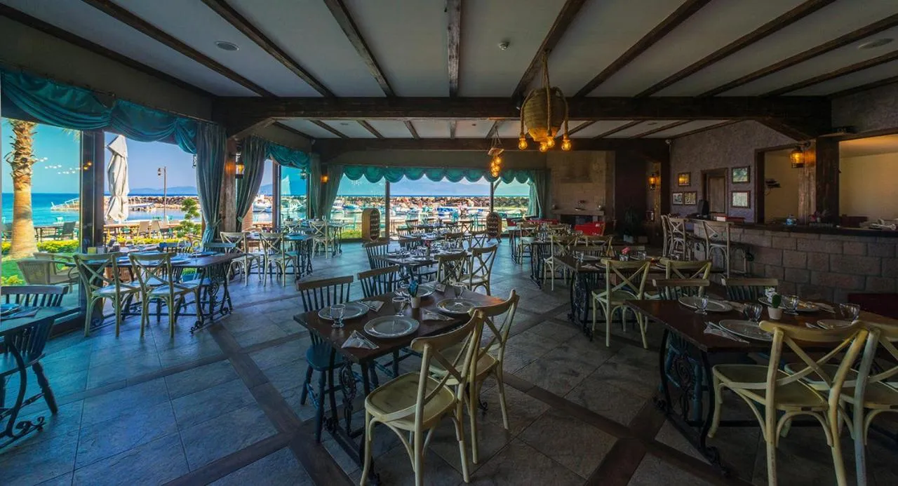 Restaurant/places to eat in Assos Zeyti̇n Han Special Class Hotel Adults only 12