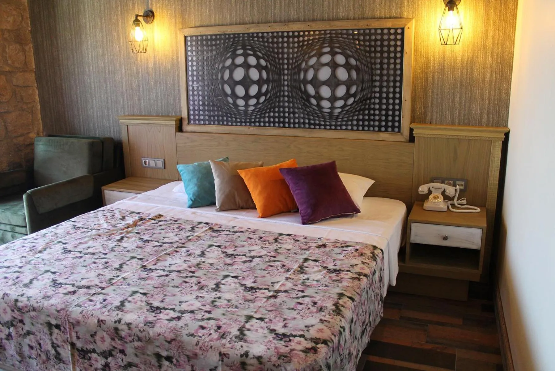 Photo of the whole room, Bed in Assos Zeyti̇n Han Special Class Hotel Adults only 12