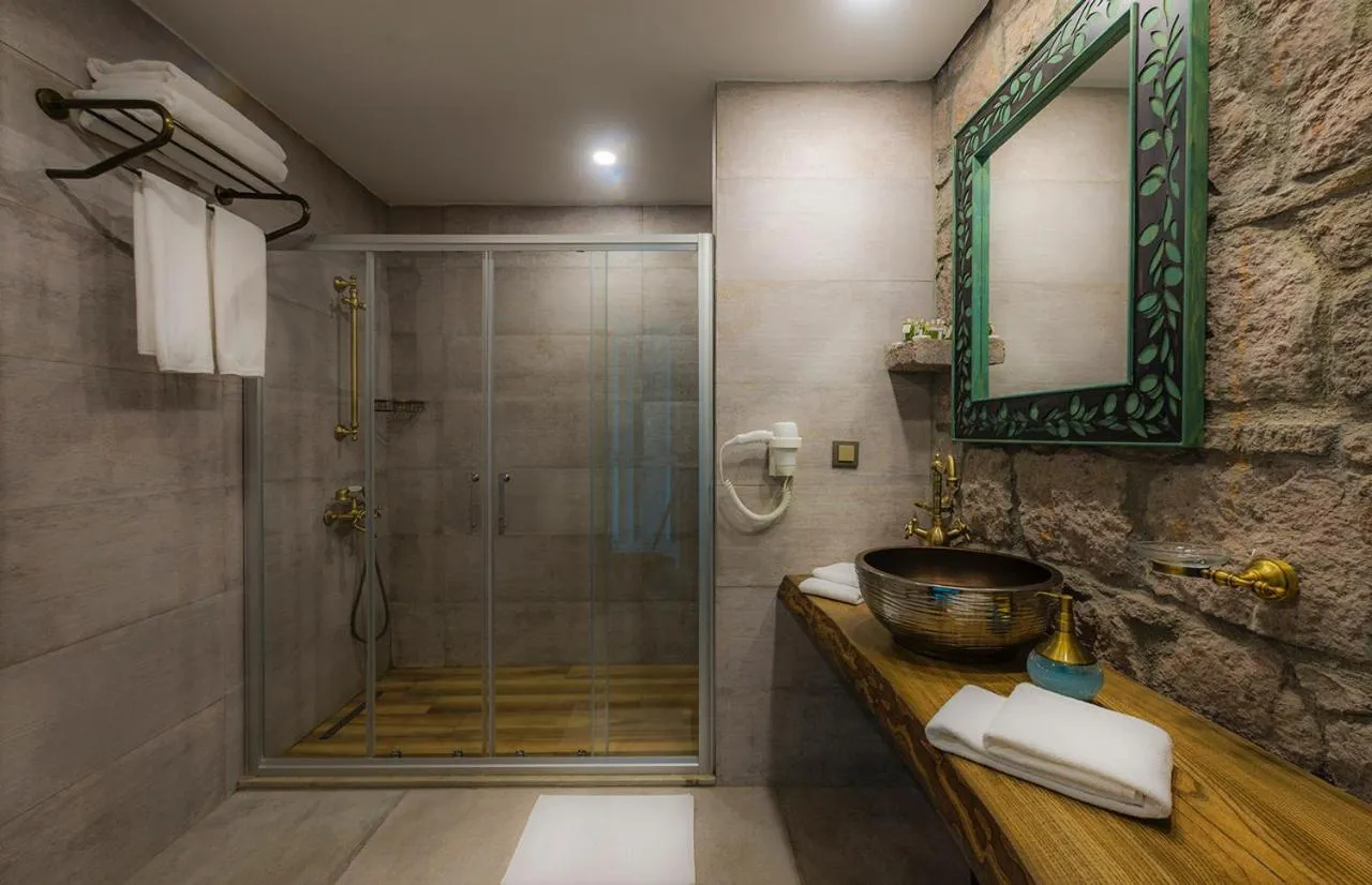 Bathroom in Assos Zeyti̇n Han Special Class Hotel Adults only 12