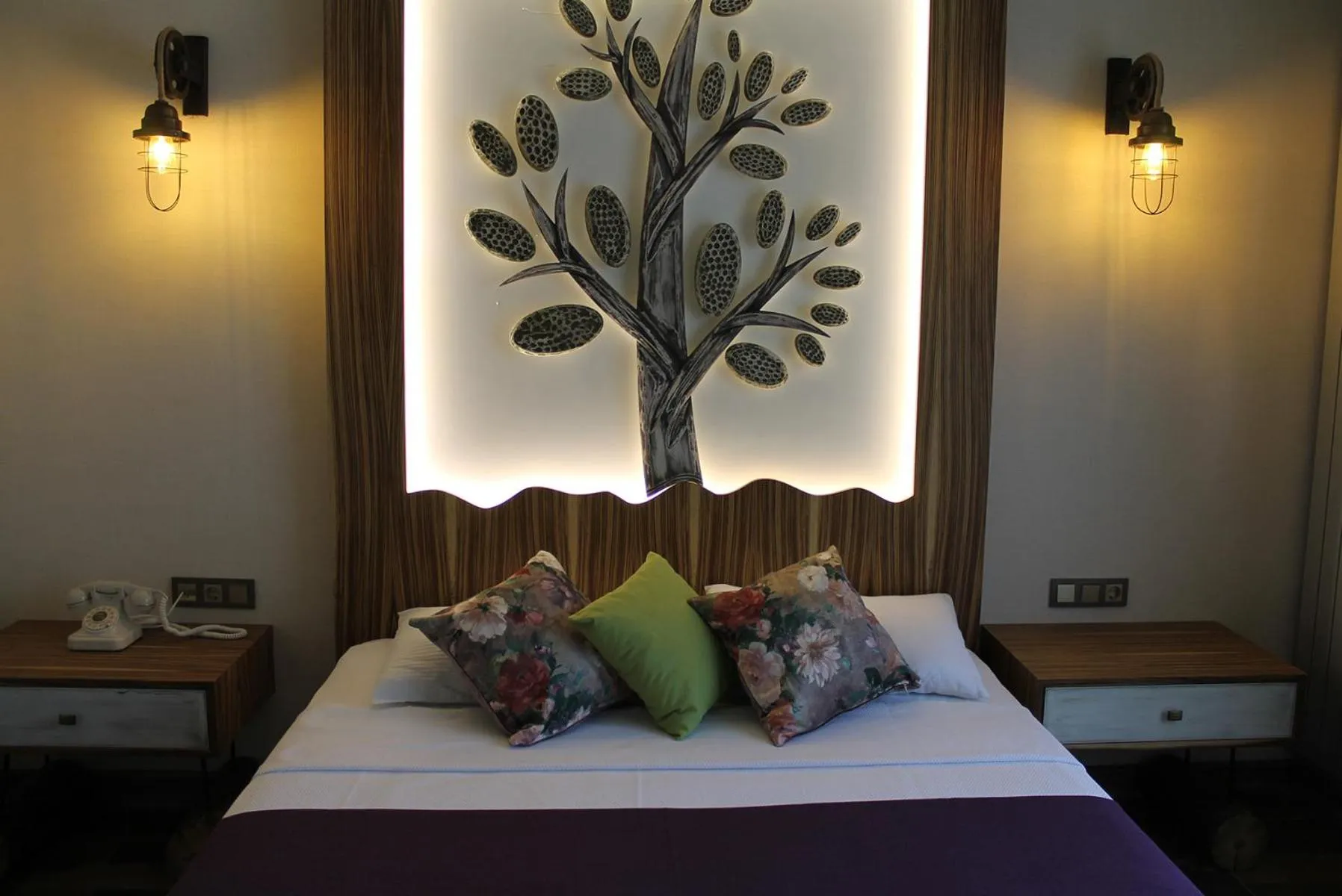 Photo of the whole room, Bed in Assos Zeyti̇n Han Special Class Hotel Adults only 12