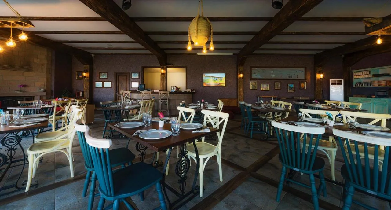 Restaurant/places to eat in Assos Zeyti̇n Han Special Class Hotel Adults only 12