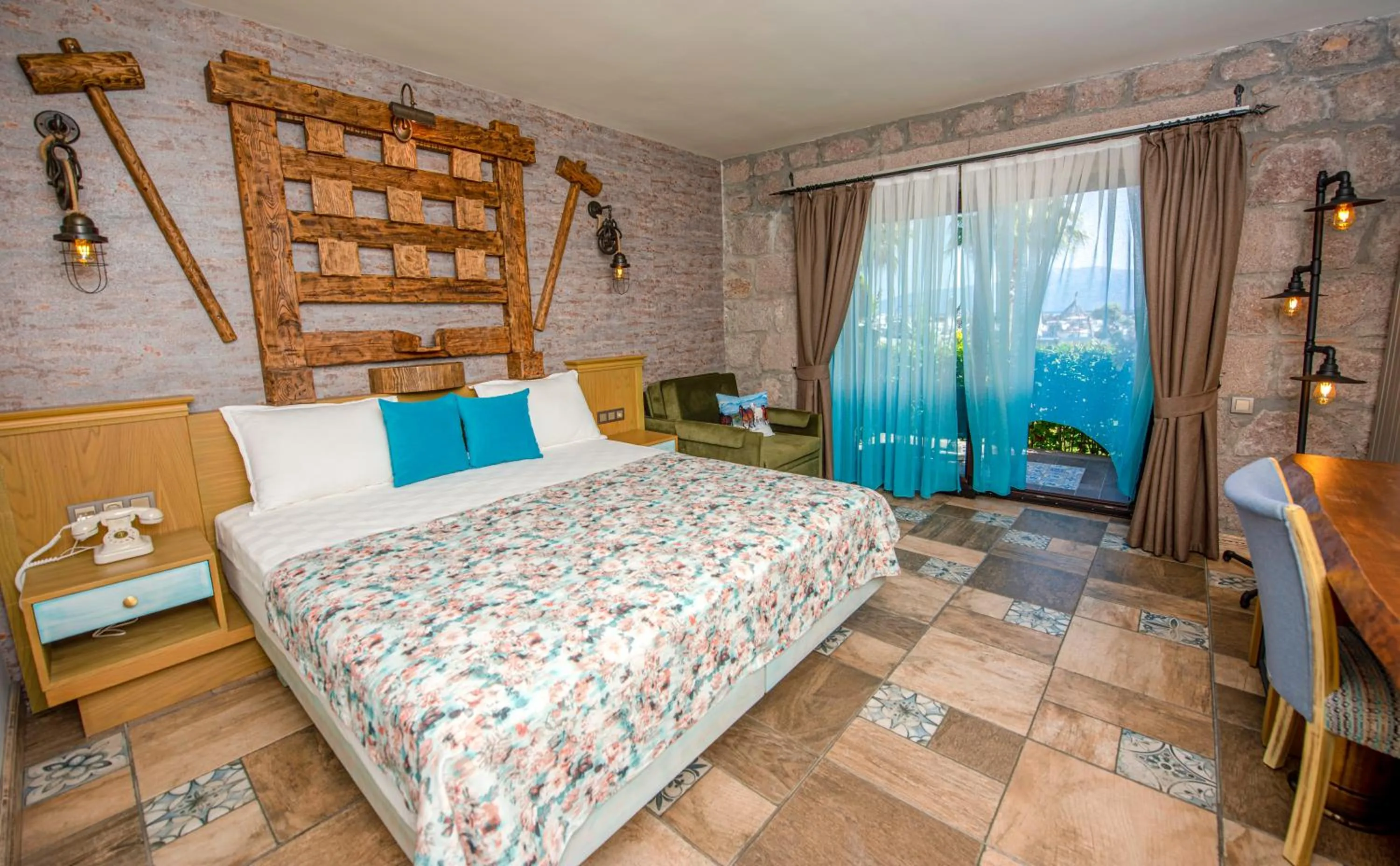 Bedroom, Bed in Assos Zeyti̇n Han Special Class Hotel Adults only 12