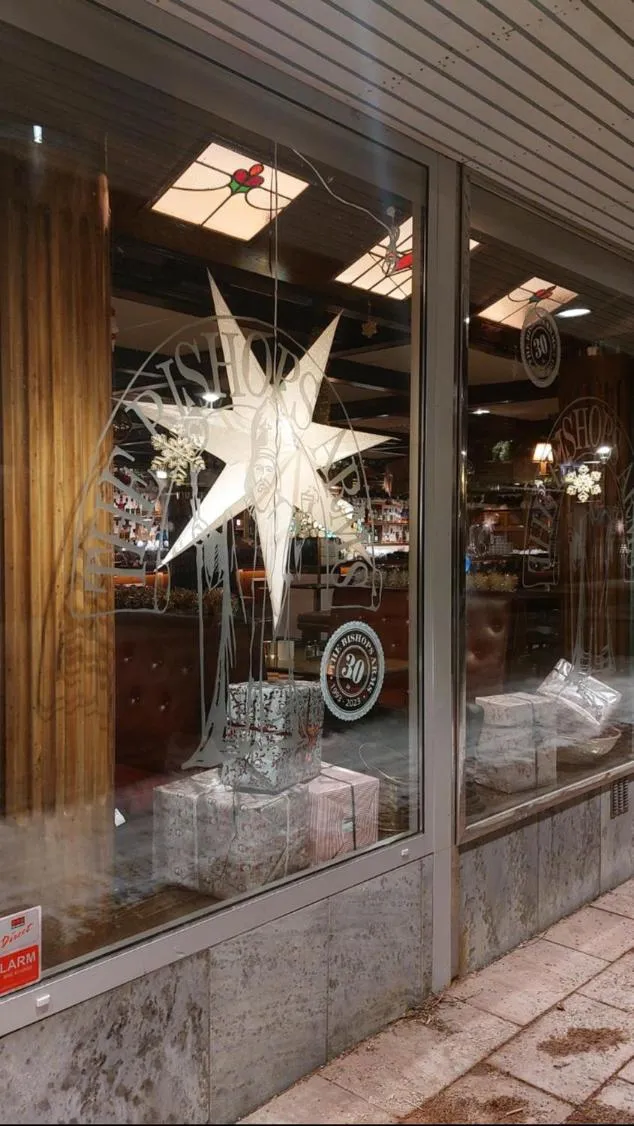 Restaurant/places to eat in Hotel Bishops Arms Mora