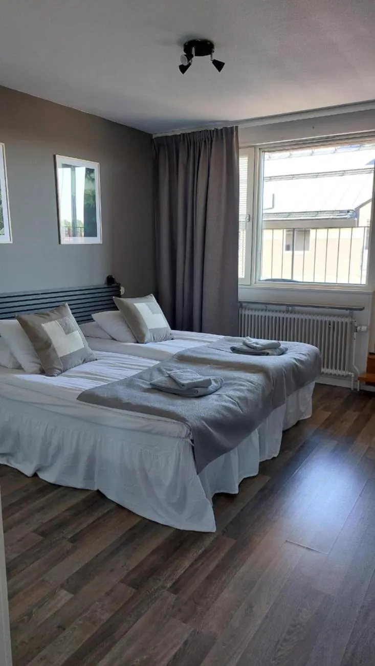 Bed in Hotel Bishops Arms Mora