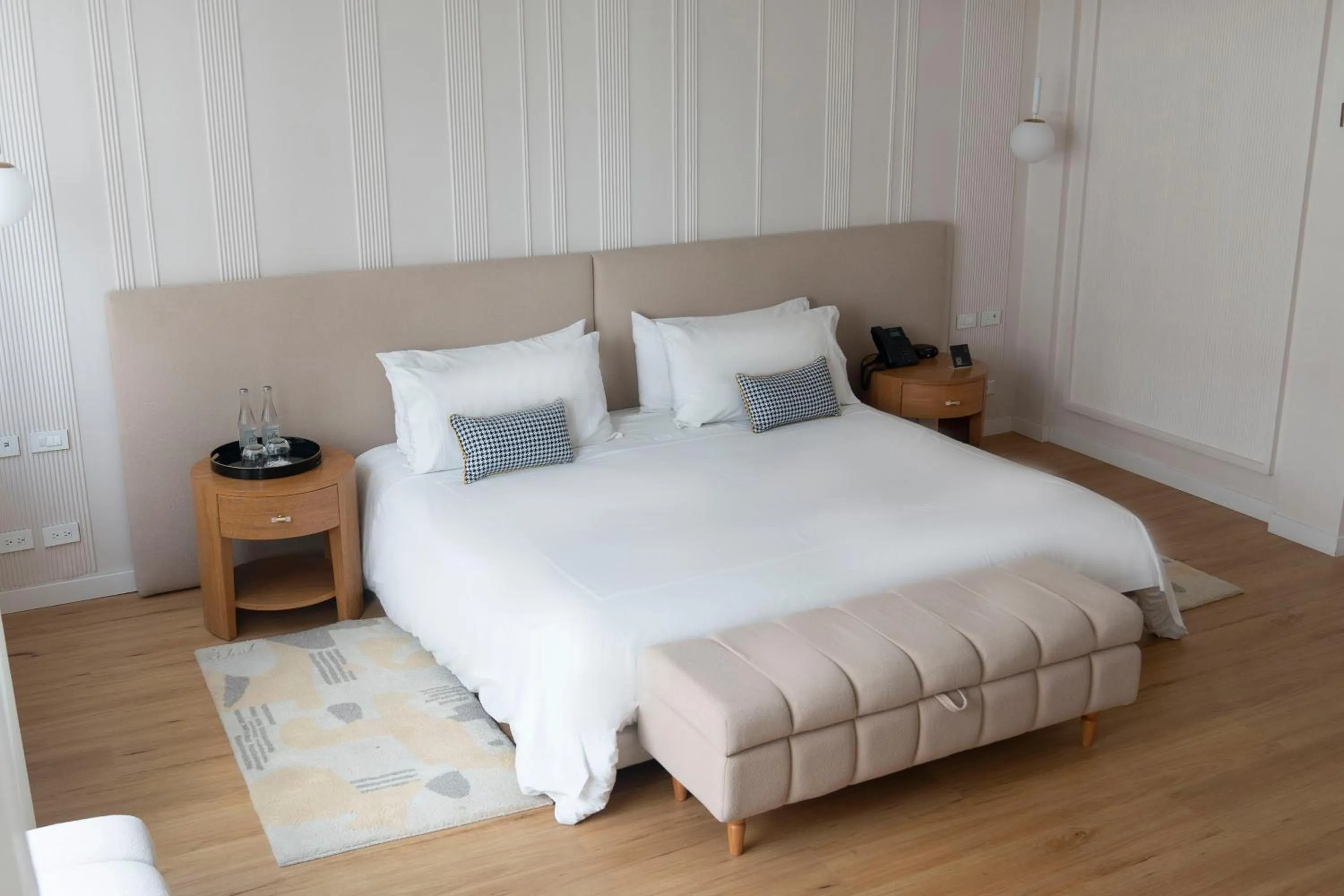 Photo of the whole room, Bed in Illa Experience Hotel