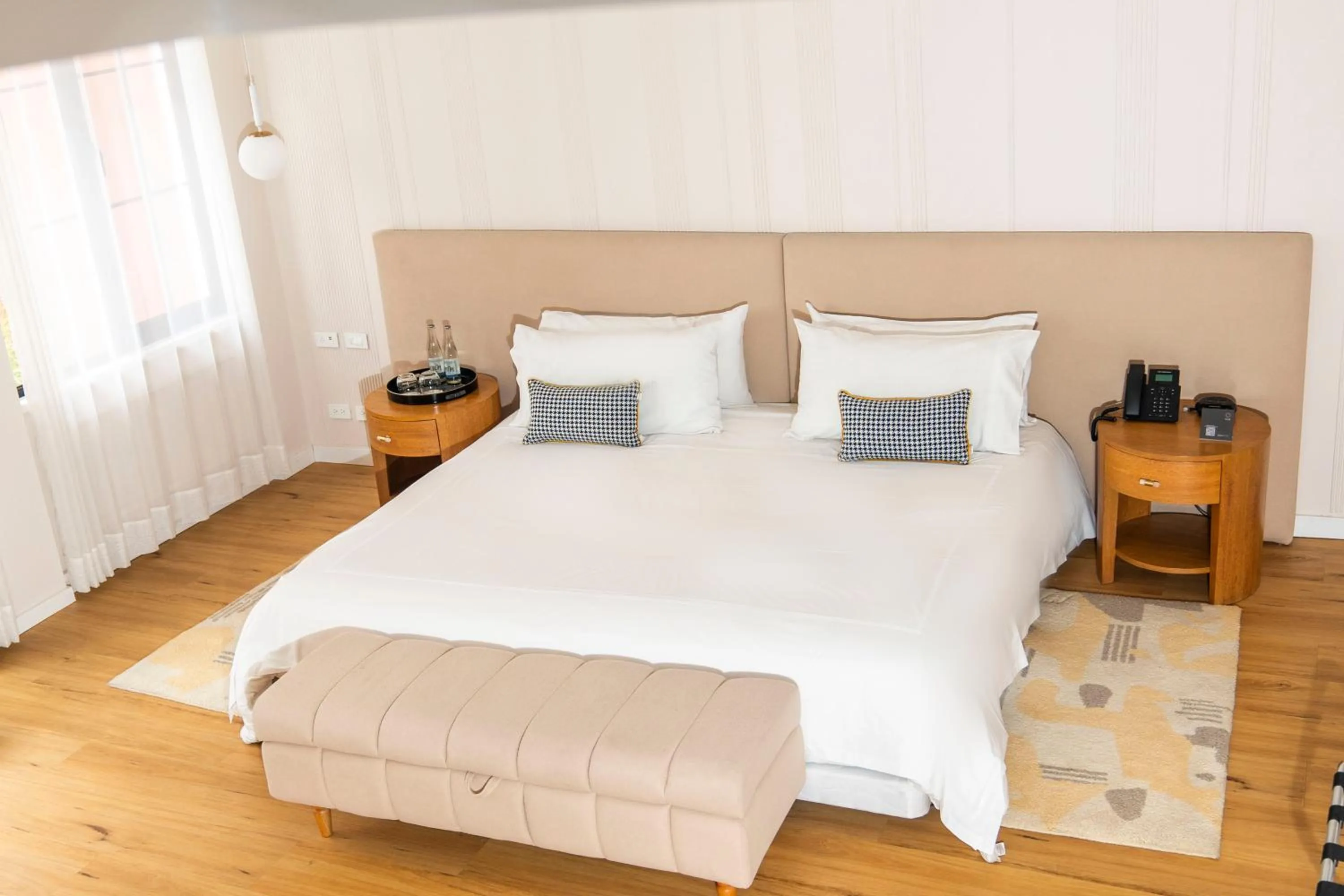 Photo of the whole room, Bed in Illa Experience Hotel