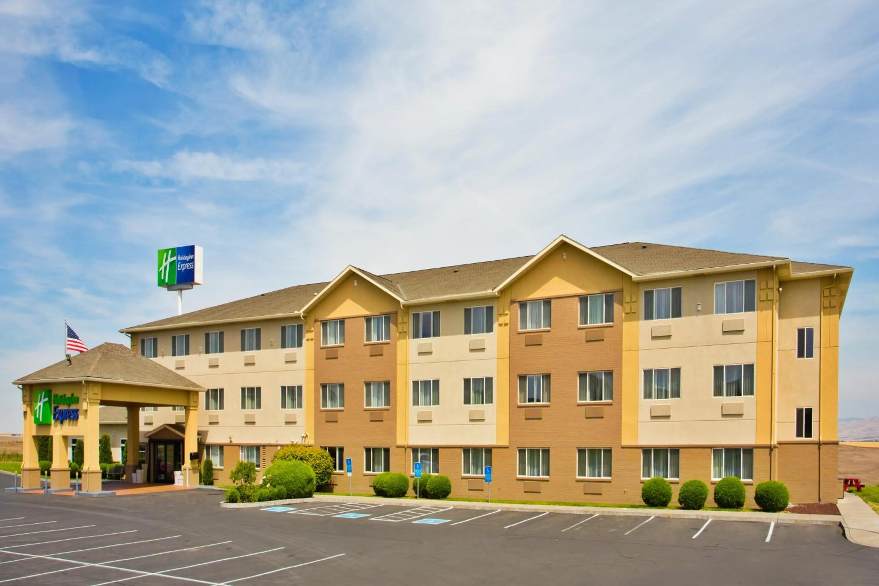 Property building in Holiday Inn Express Pendleton by IHG