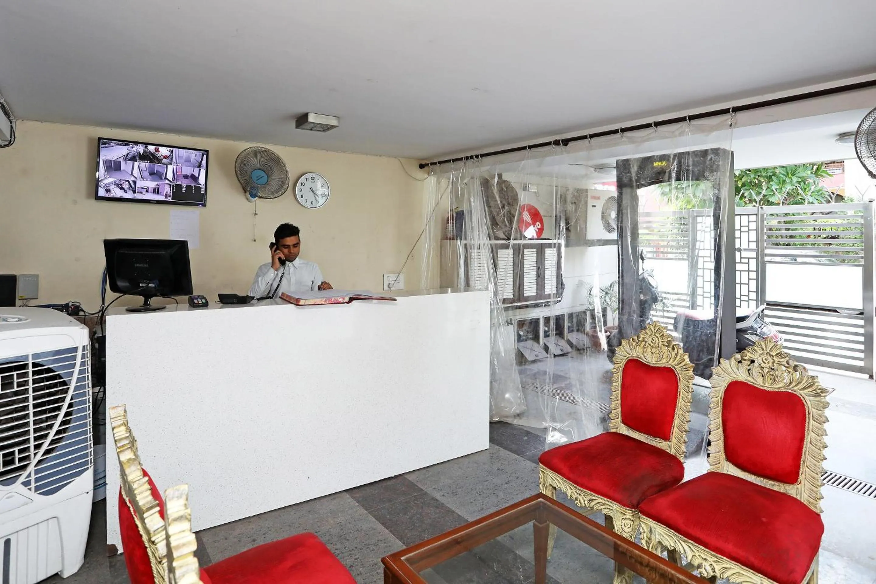 Lobby or reception in Hotel O South Paradise