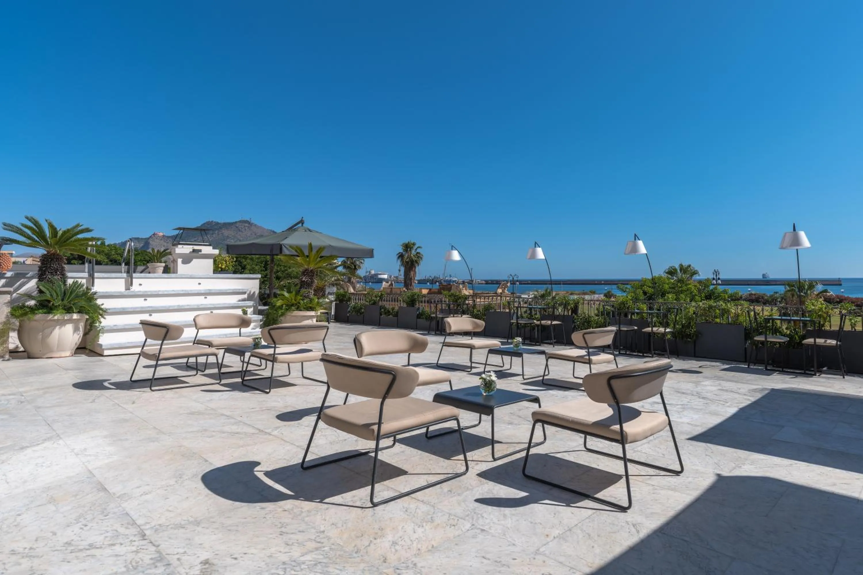 Balcony/Terrace in L' Hôtellerie Easy Suites
