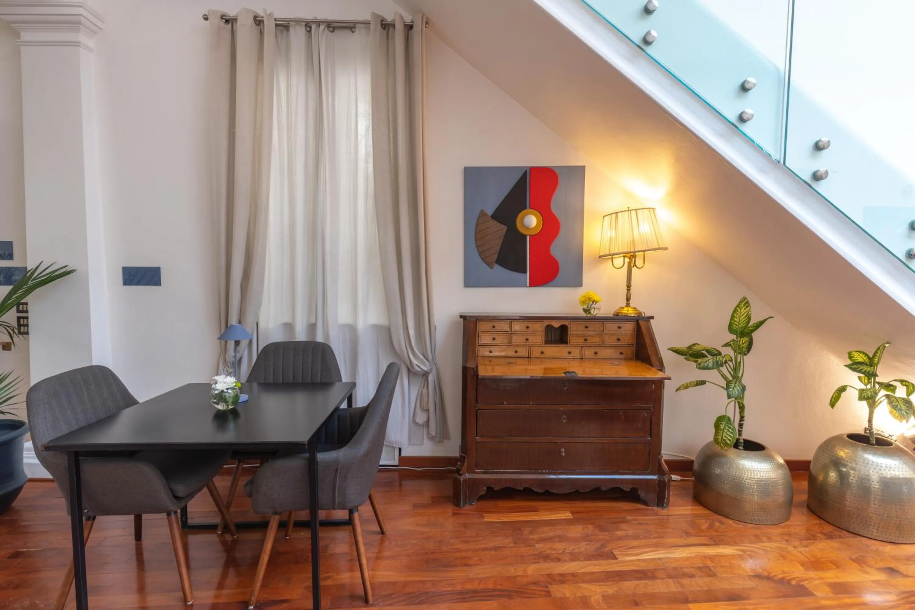 Seating area in L' Hôtellerie Easy Suites