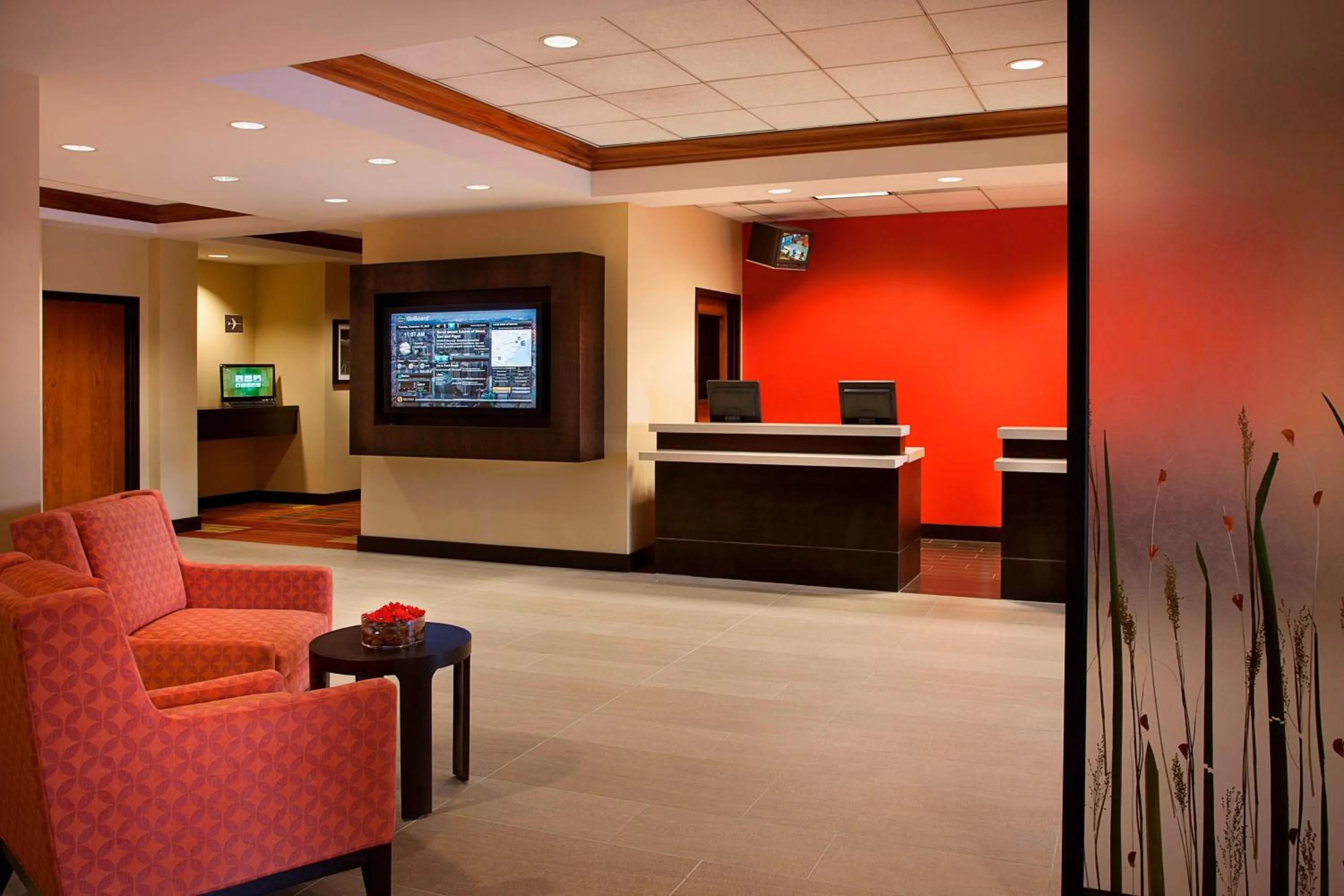 Lobby or reception in Courtyard by Marriott Toronto Airport