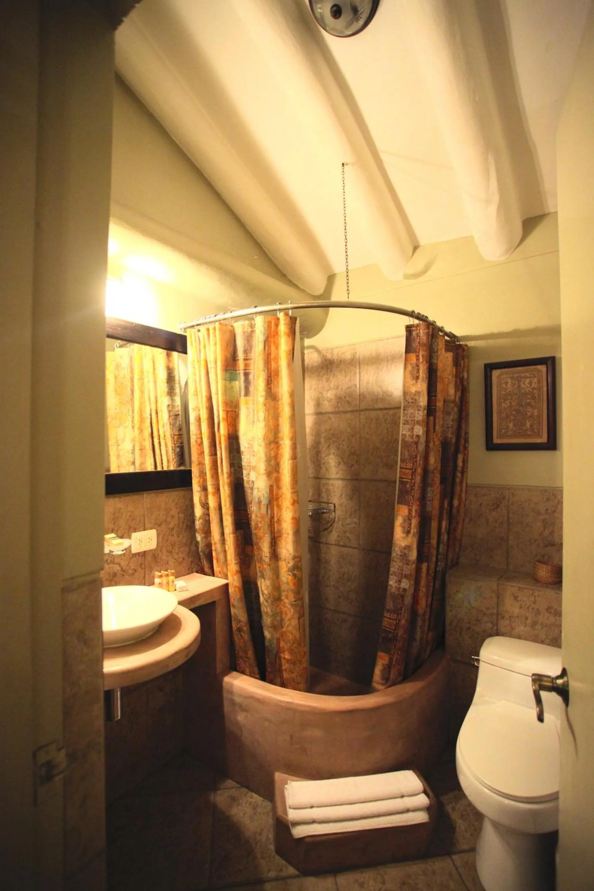 Shower, Bathroom in Andean Wings Boutique Hotel