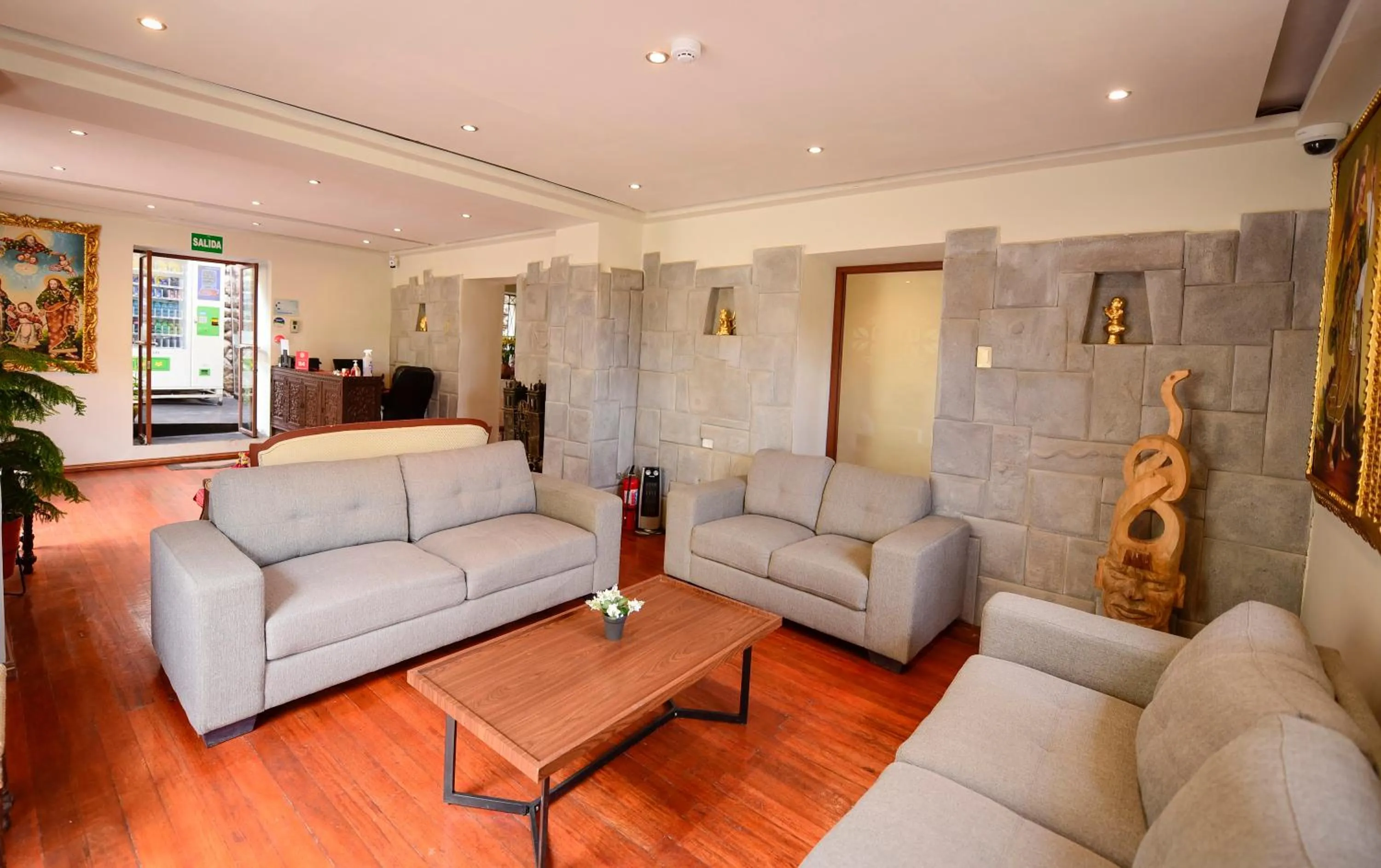 Property building in Hotel Boutique Gold Garden