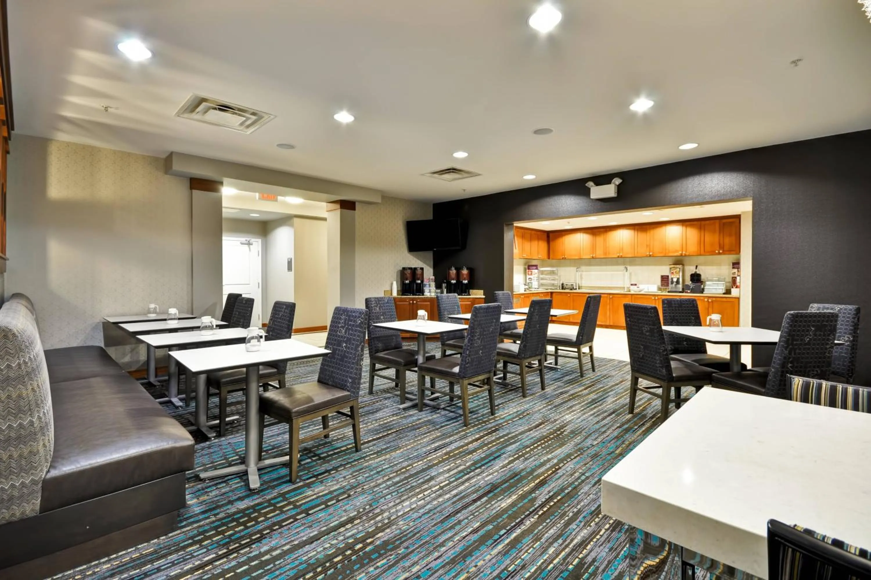 Restaurant/places to eat in Residence Inn by Marriott Gulfport-Biloxi Airport