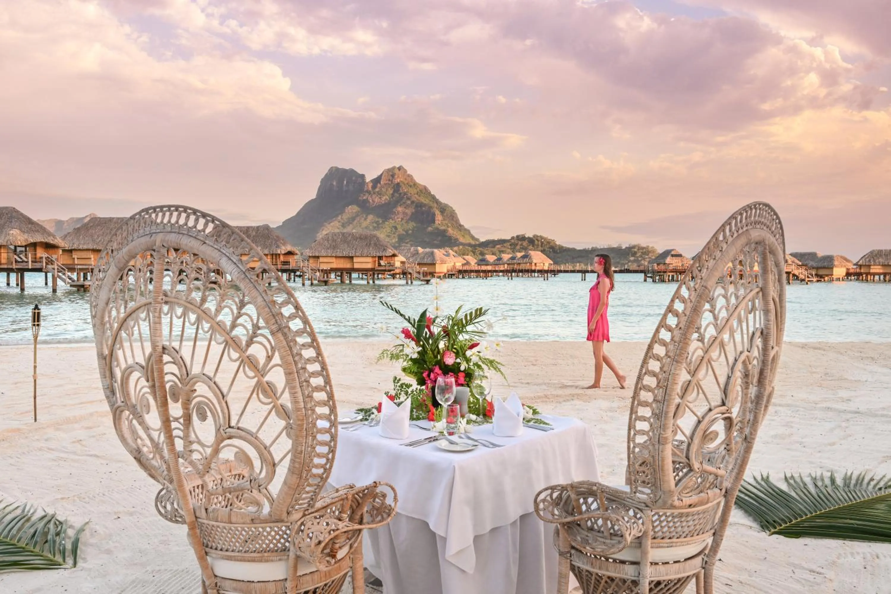 Food and drinks in Le Bora Bora by Pearl Resorts