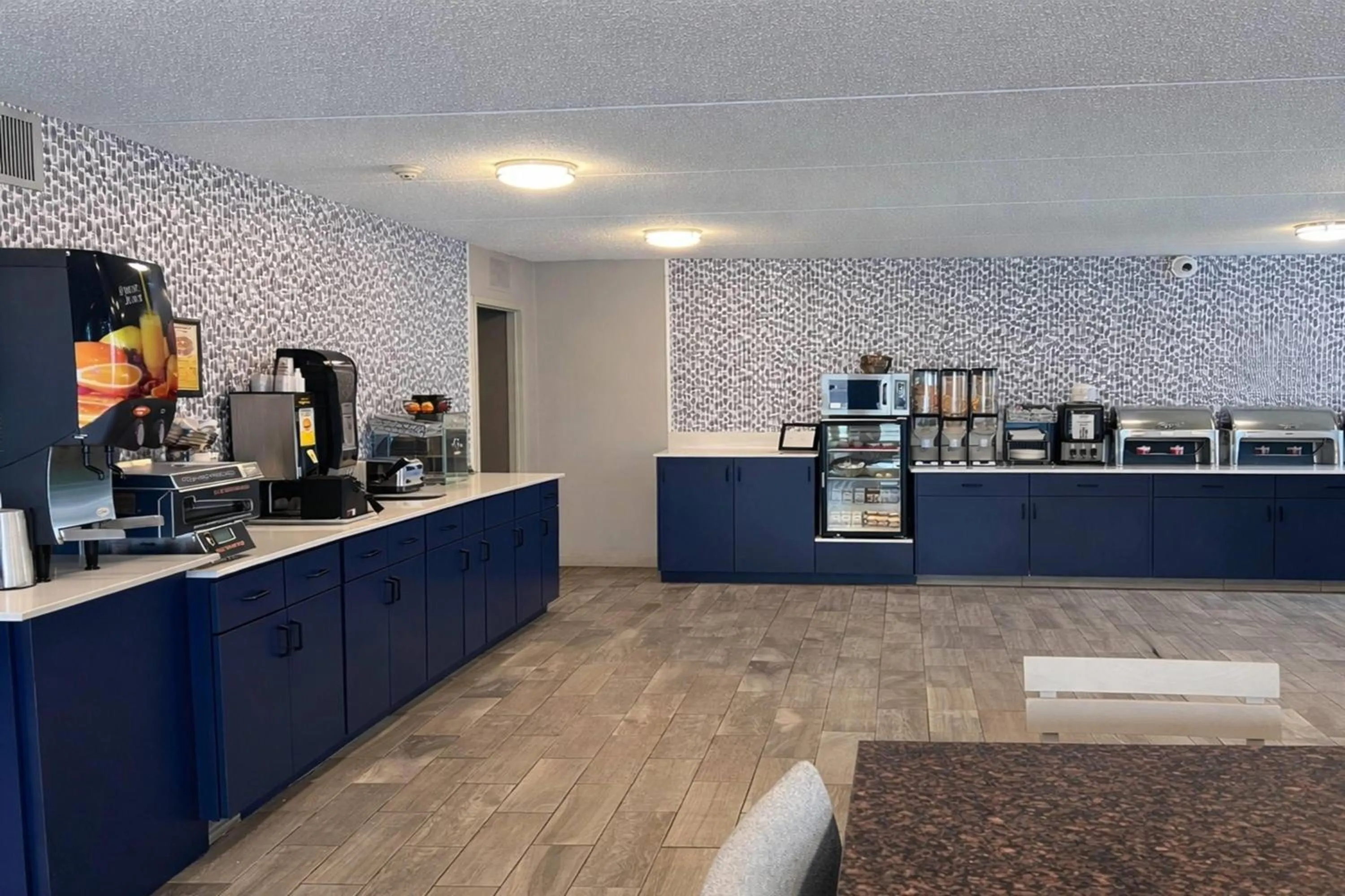 Breakfast in AmericInn by Wyndham Baxter Brainerd