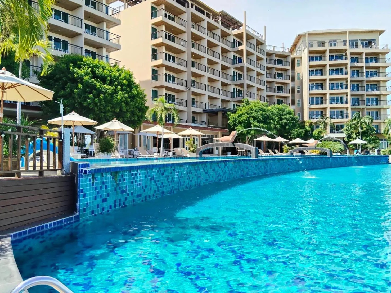 Swimming pool in Royal Phala Cliff Beach Resort