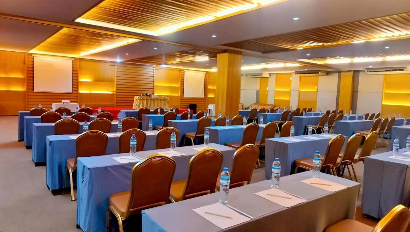 Meeting/conference room in Royal Phala Cliff Beach Resort