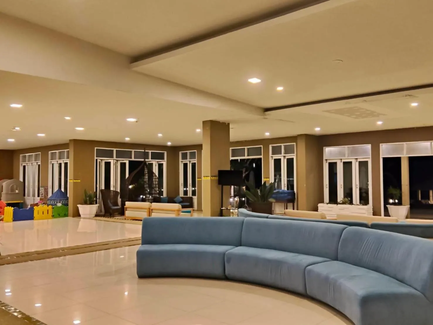 Lobby or reception in Royal Phala Cliff Beach Resort