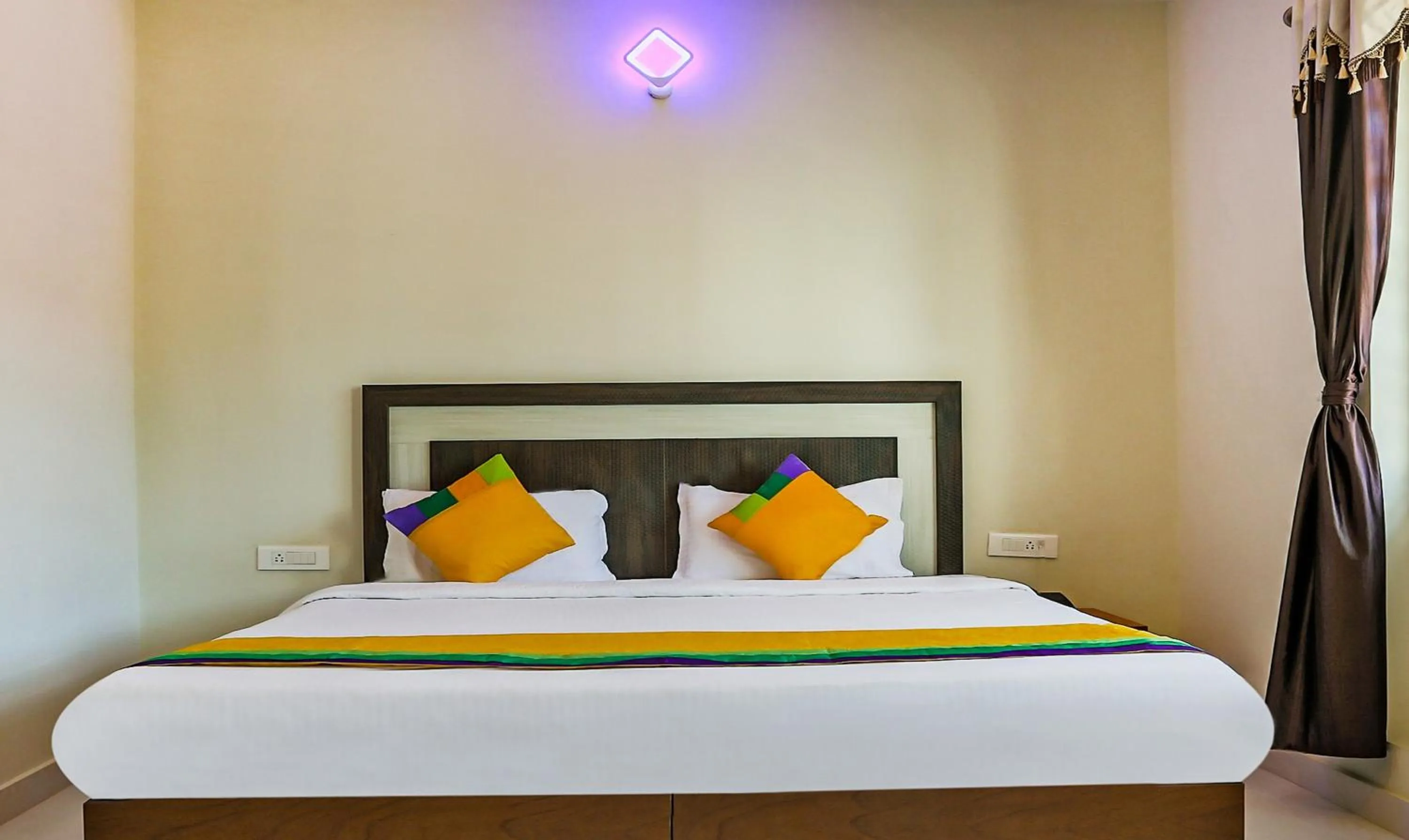 Bedroom, Bed in Itsy Hotels Kottaram Residency