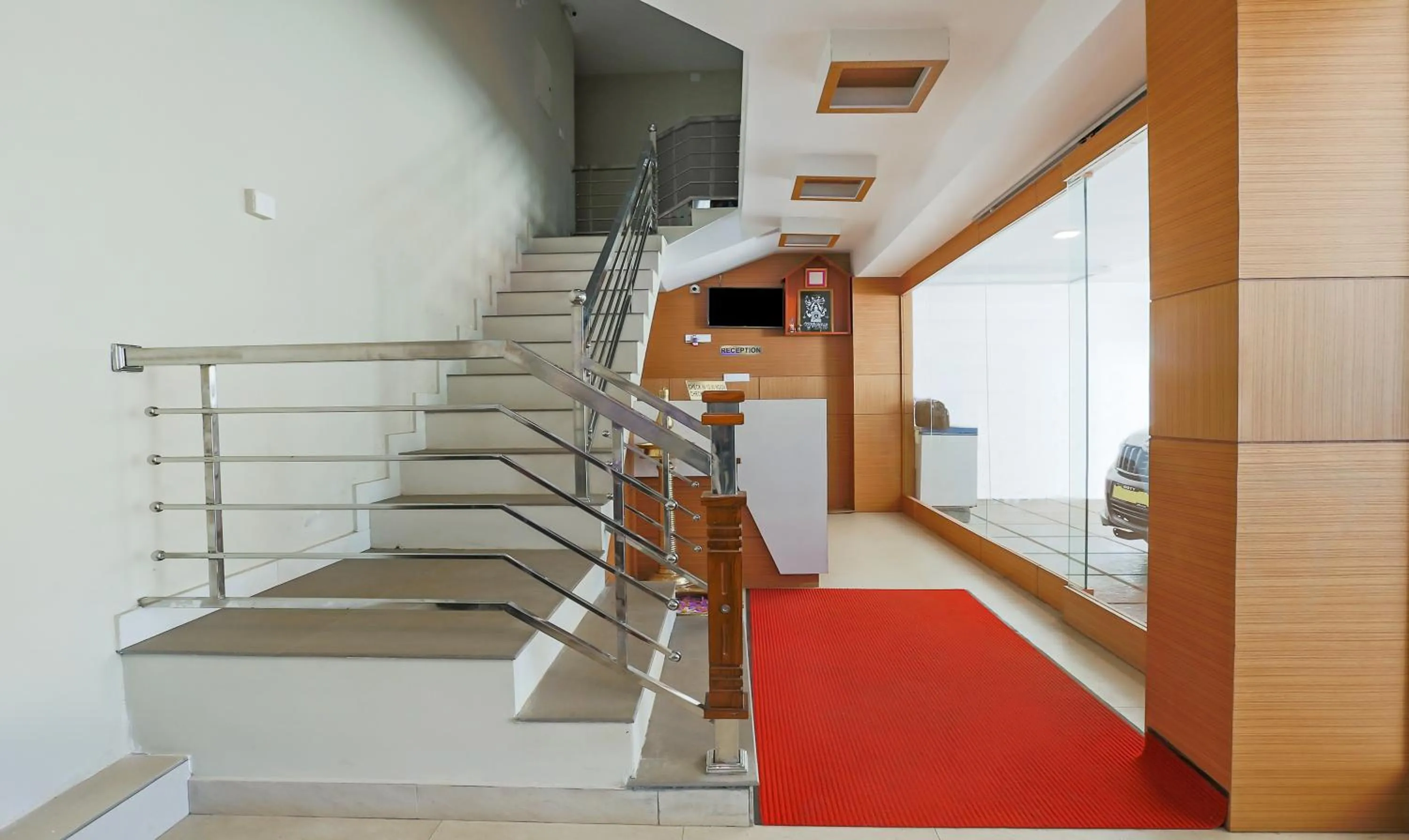 Lobby or reception in Itsy Hotels Kottaram Residency