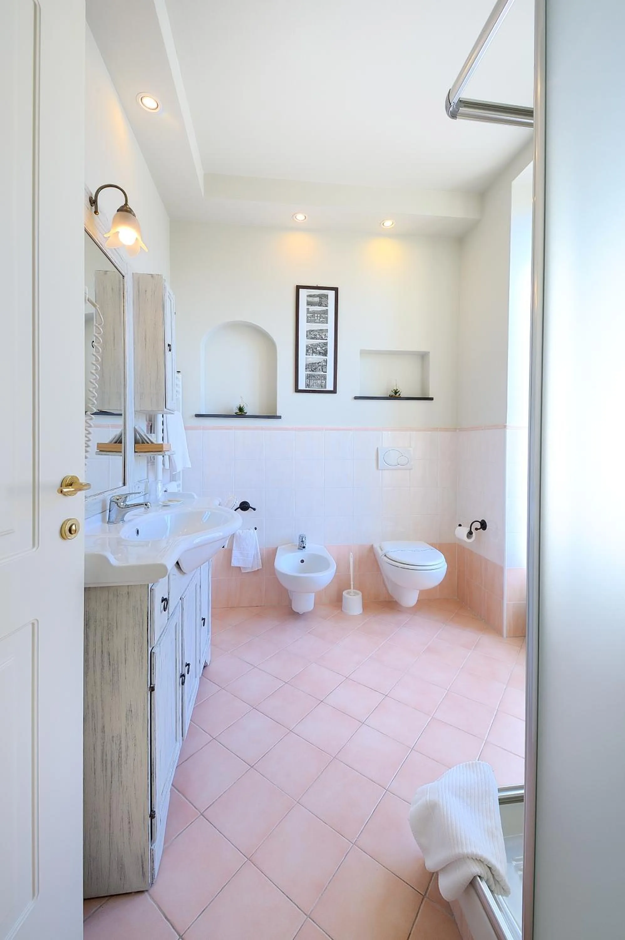 Bathroom in Albergo Giuan Arma di Taggia