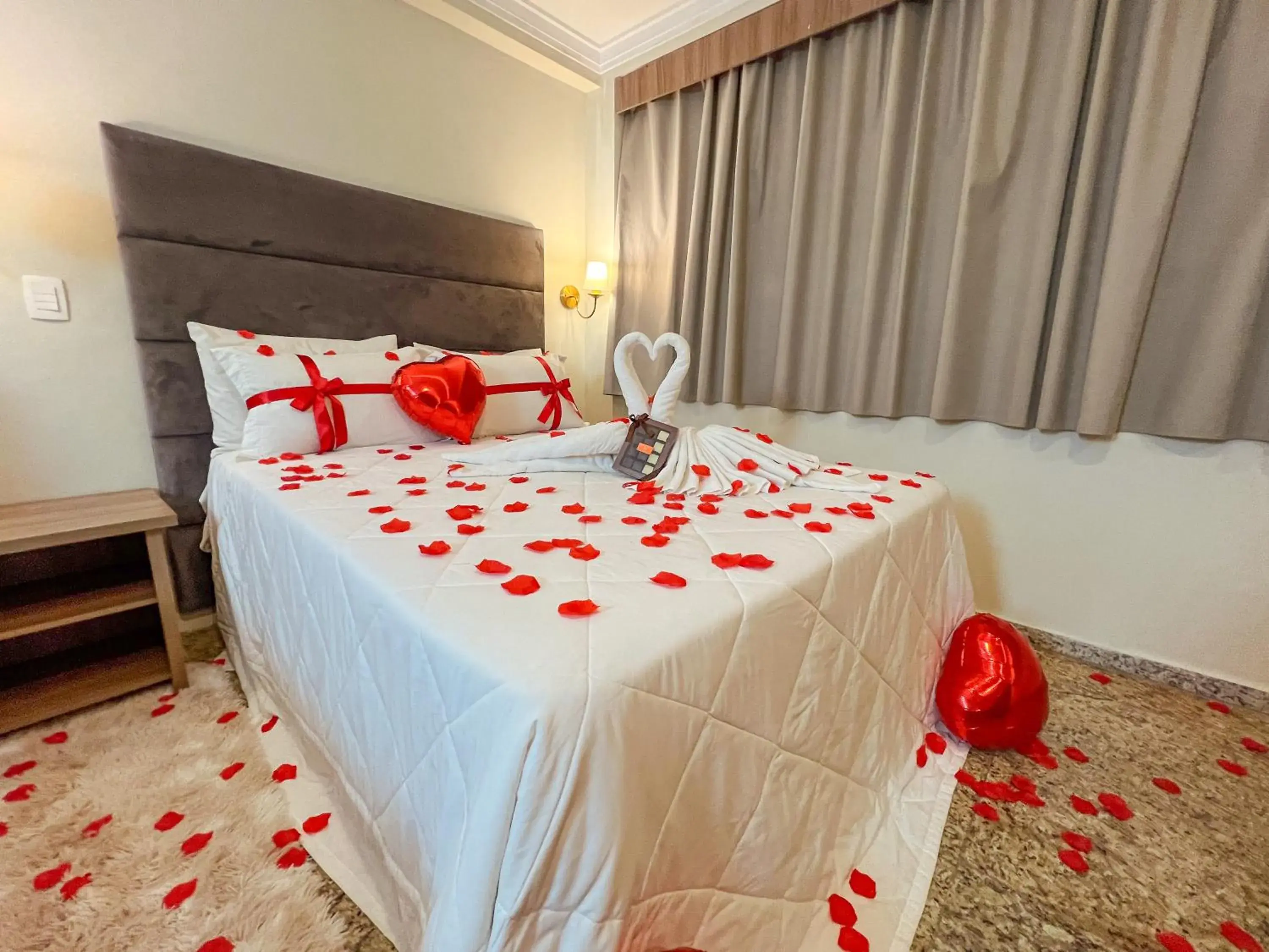 Deluxe Double Room with Bath in Hotel Dan Inn Campos do Jordão Deluxe Double Room with Bath in Hotel Dan Inn Campos do Jordão