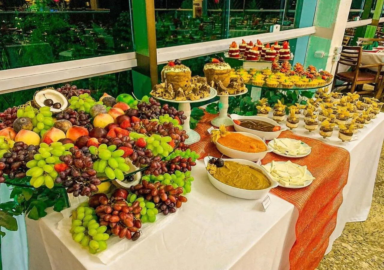 Food in Hotel Dan Inn Campos do Jordão