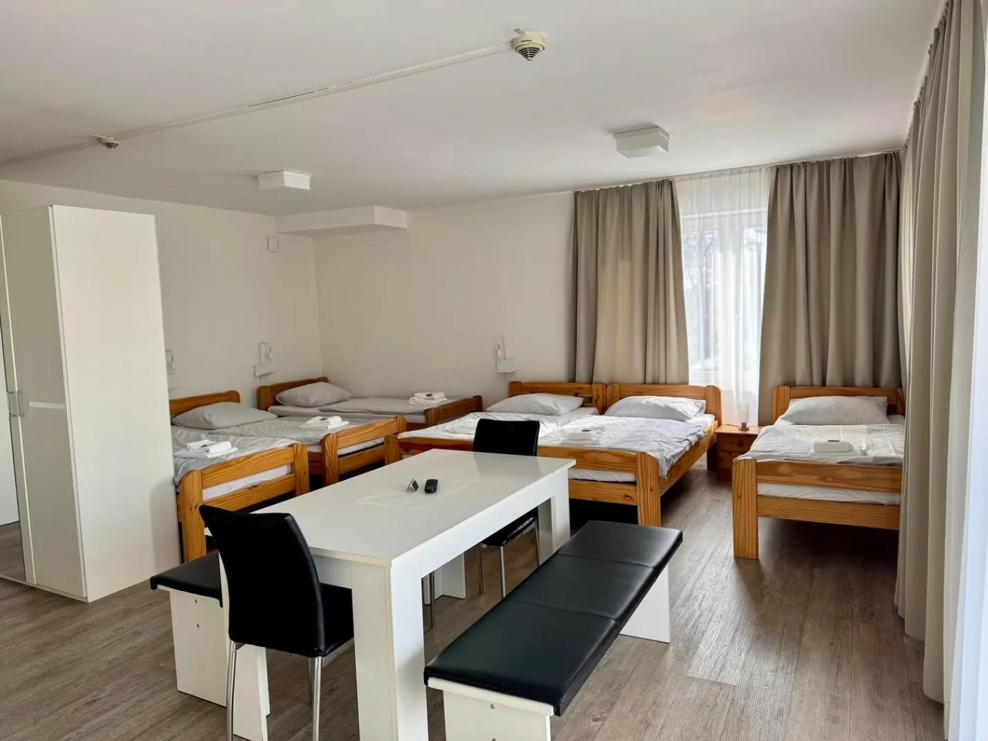 Photo of the whole room, Bed in Gästehaus Haßloch/Pfalz