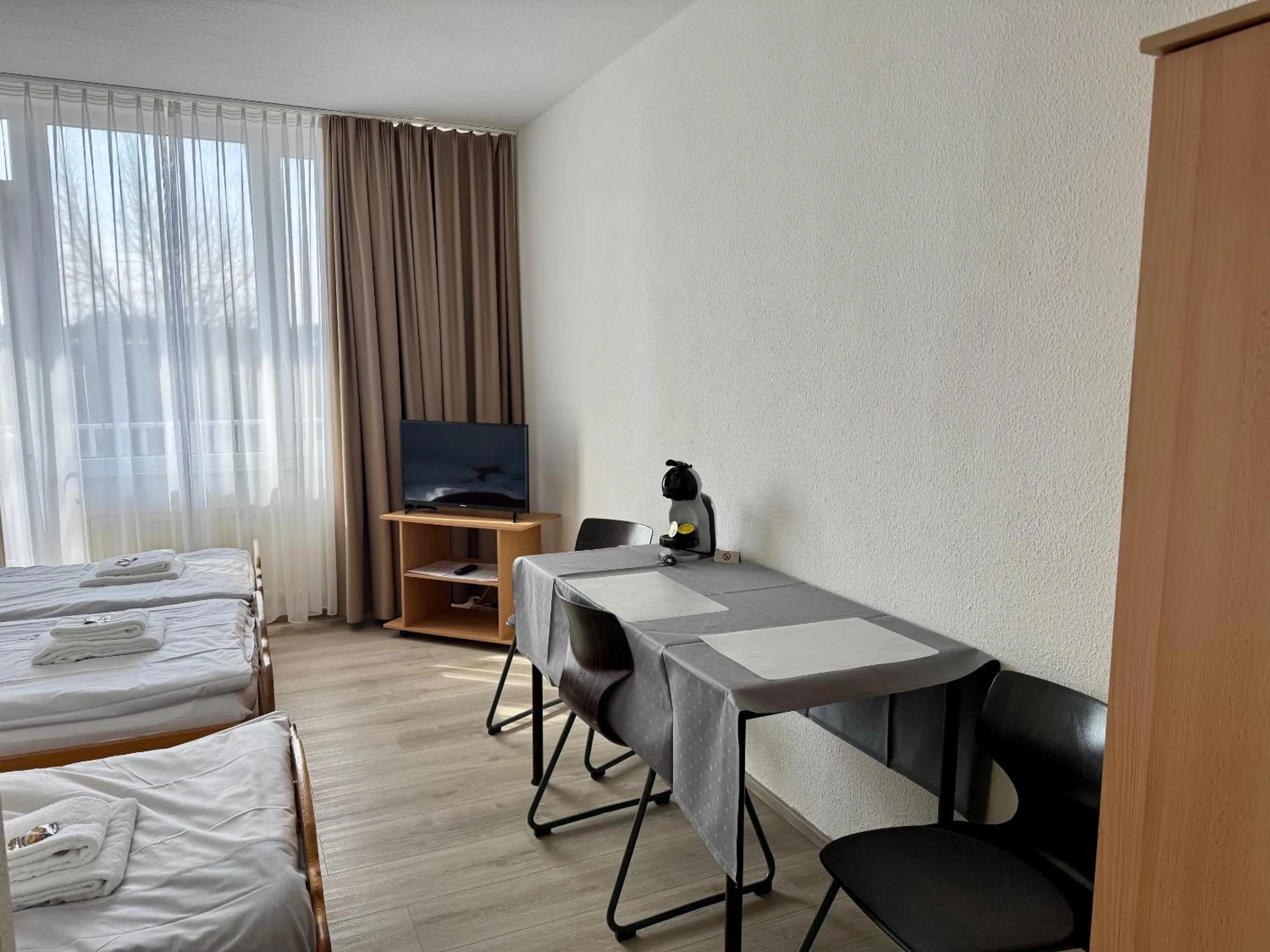 Seating area, Bed in Gästehaus Haßloch/Pfalz