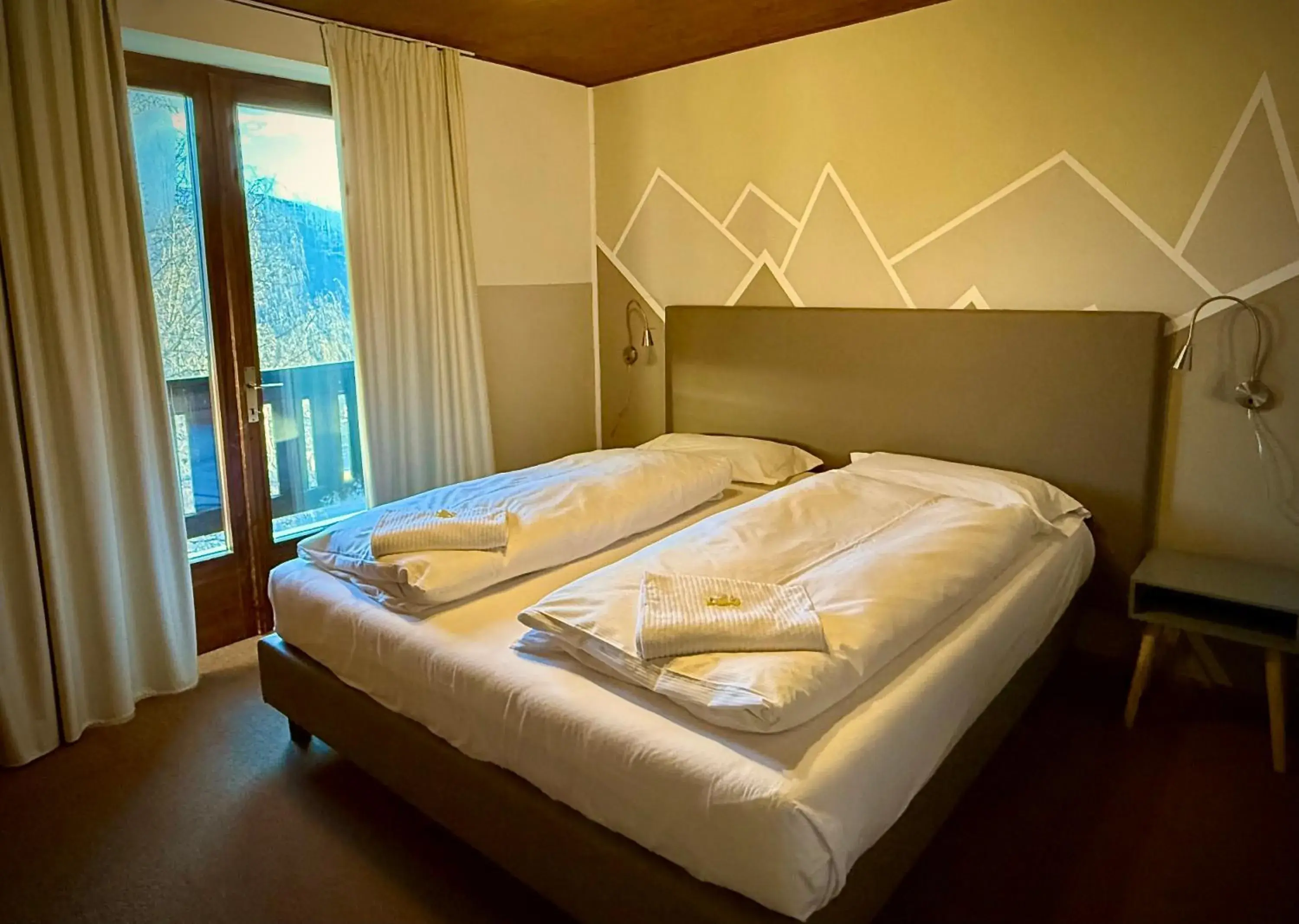 Classic Double or Twin Room with Balcony - single occupancy in Hotel Garni Edy Classic Double or Twin Room with Balcony - single occupancy in Hotel Garni Edy