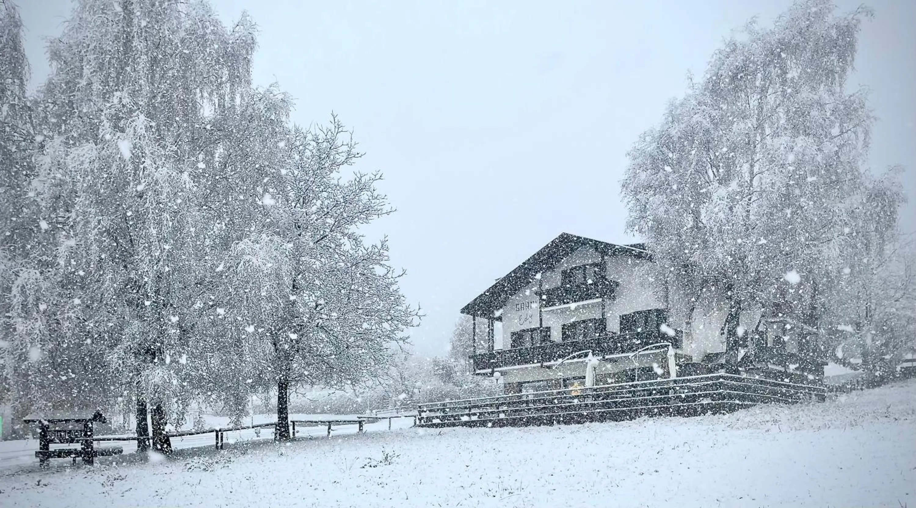 Property building in Hotel Garni Edy