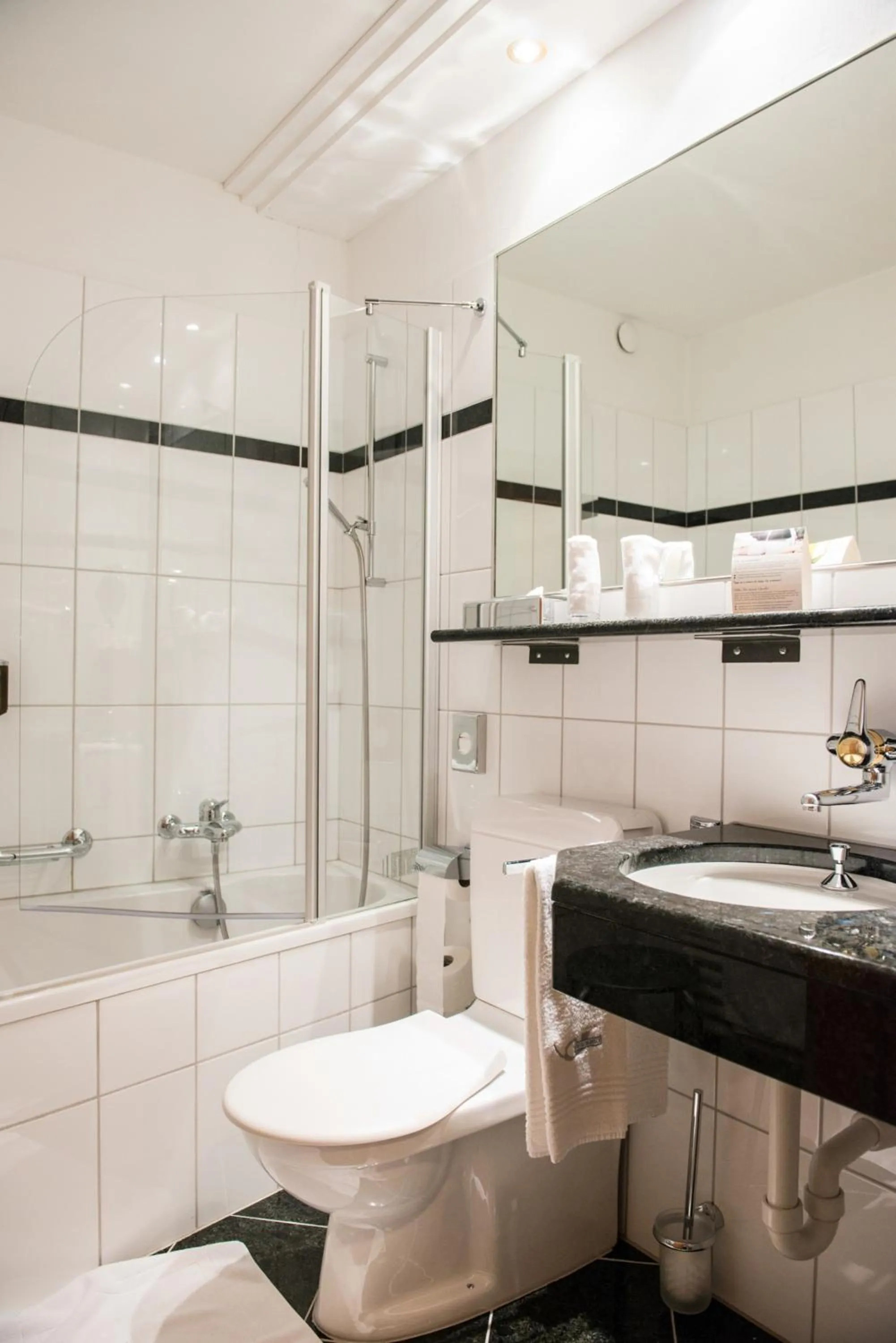 Bathroom in Posthotel Valbella - Berge, Spa & Wir