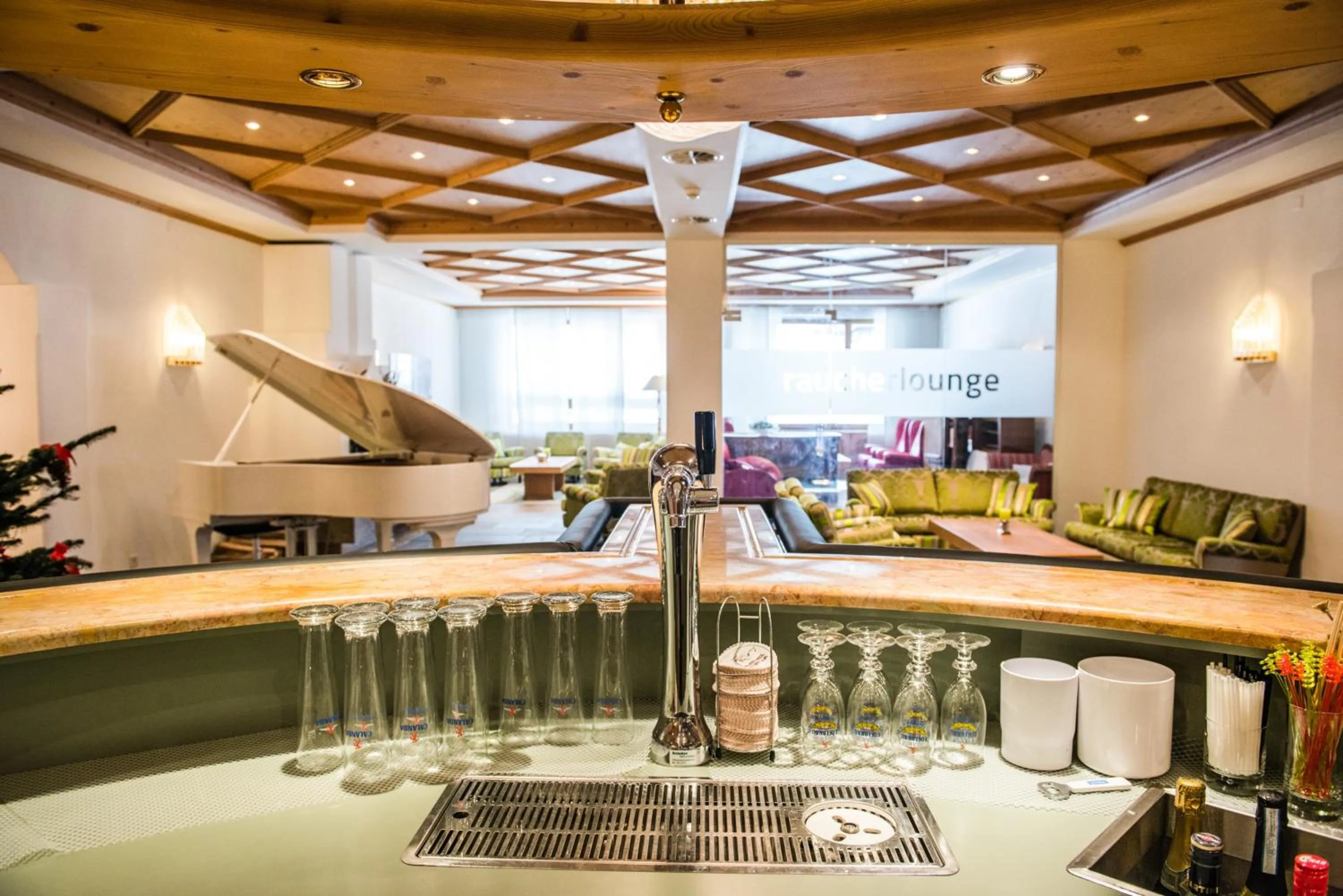 Communal lounge/ TV room in Posthotel Valbella - Berge, Spa & Wir