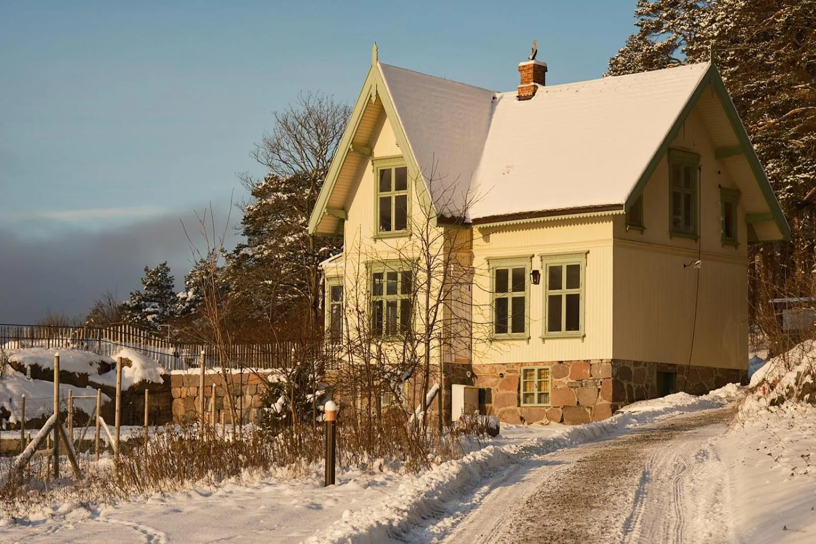 Property building in Ramme Fjordhotell - Unike Hoteller