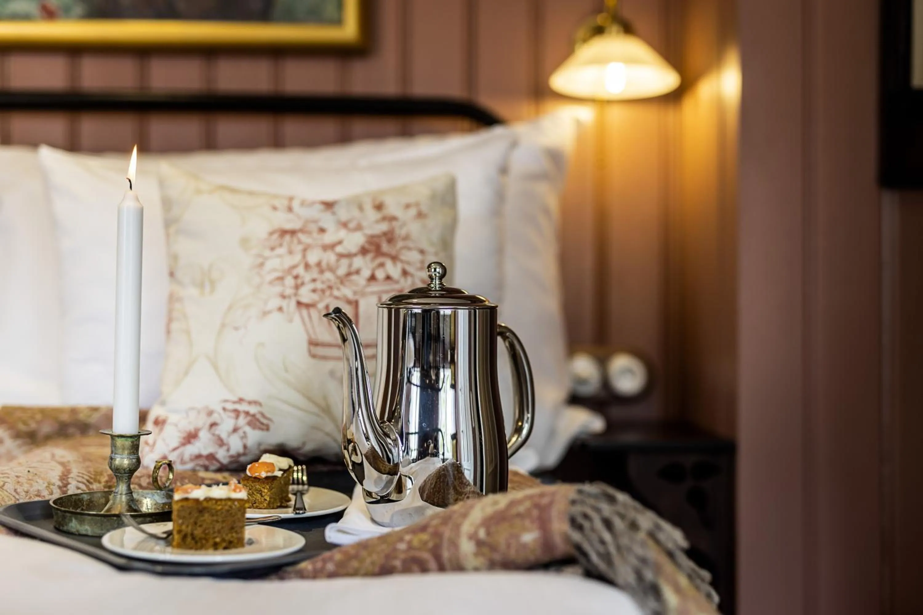 Coffee/tea facilities, Bed in Ramme Fjordhotell - Unike Hoteller