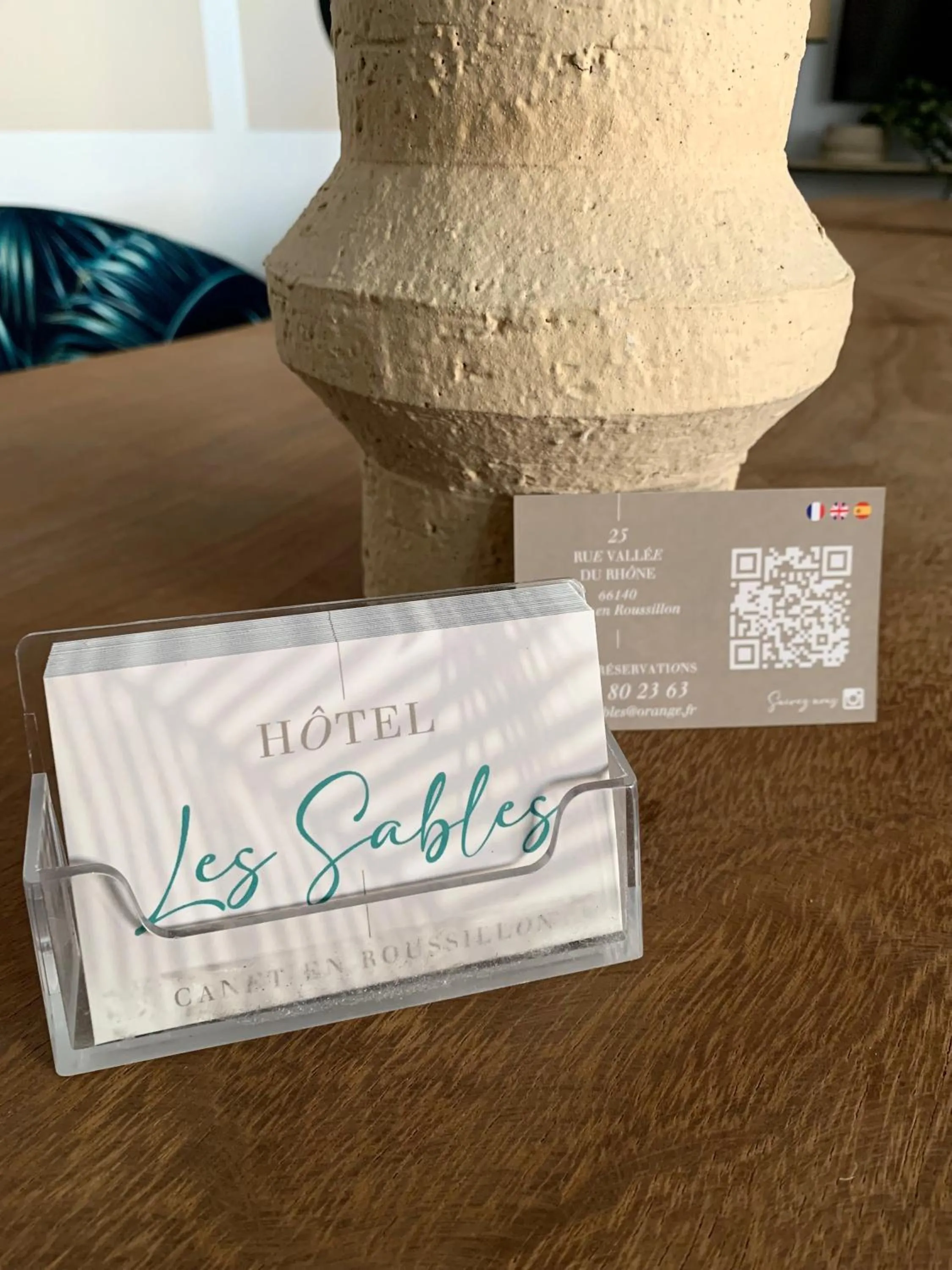Logo/Certificate/Sign in Hôtel Les Sables - Urban Style - by Logis Hotels