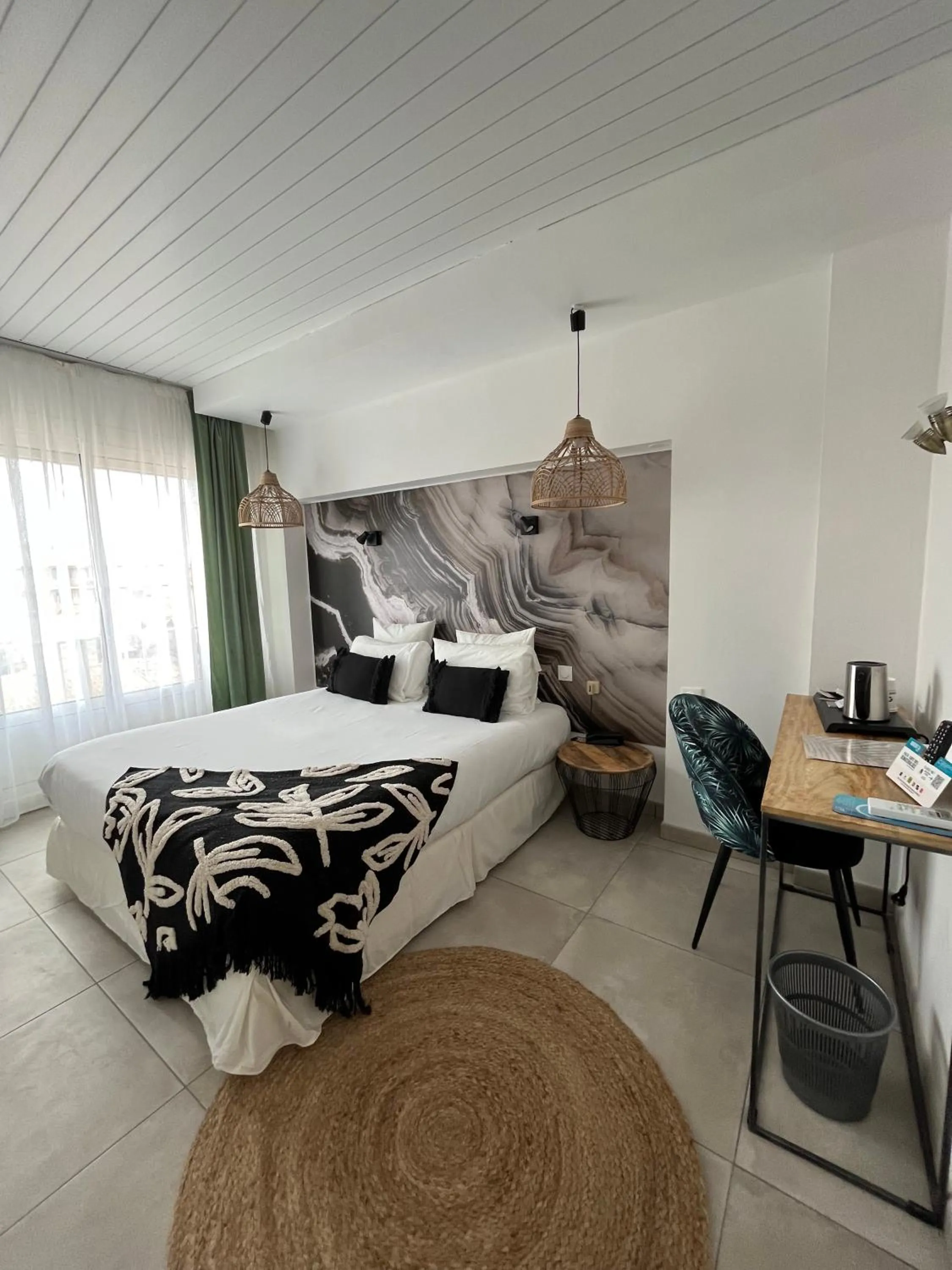 Bed in Hôtel Les Sables - Urban Style - by Logis Hotels