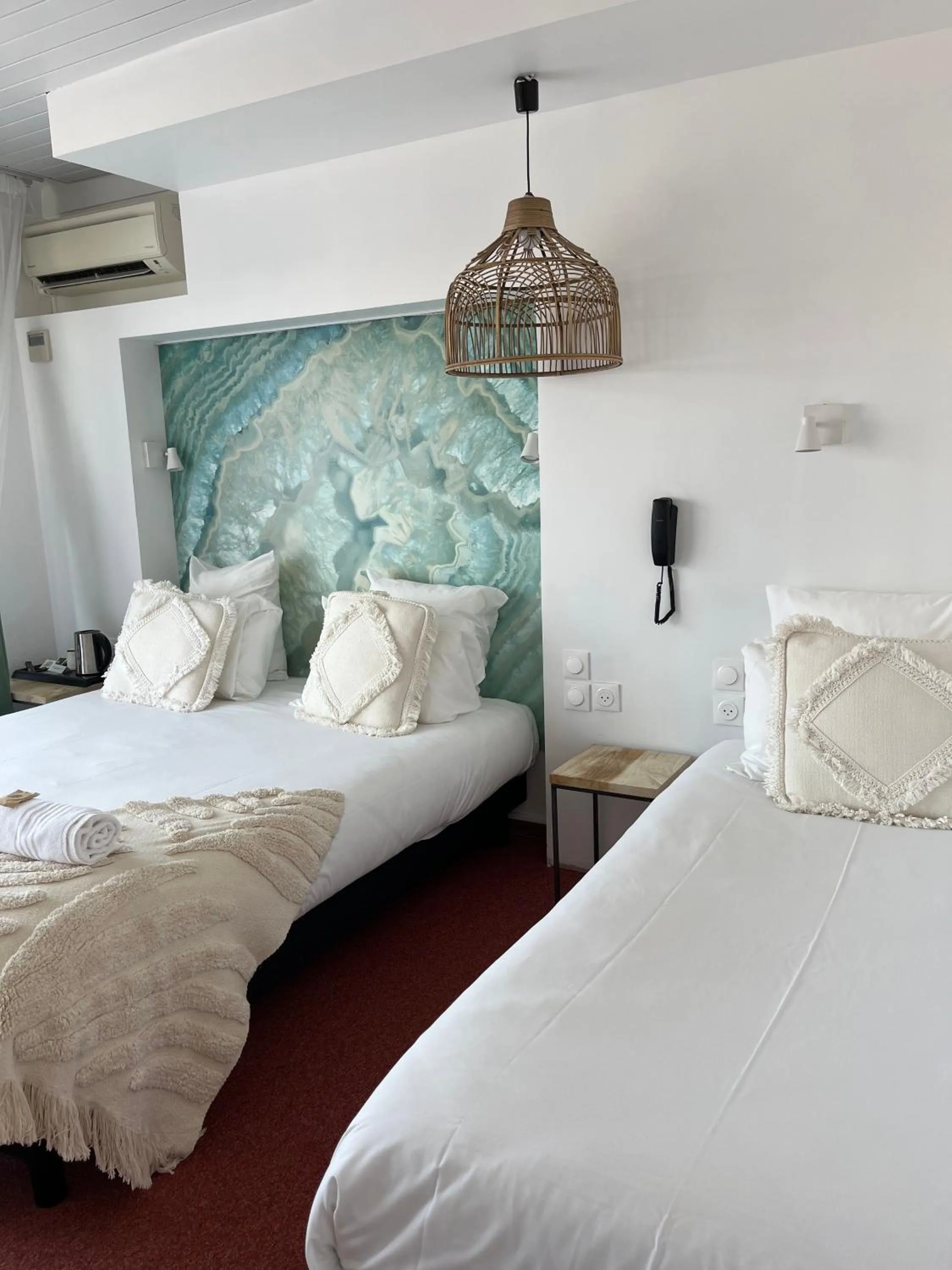 Bed in Hôtel Les Sables - Urban Style - by Logis Hotels