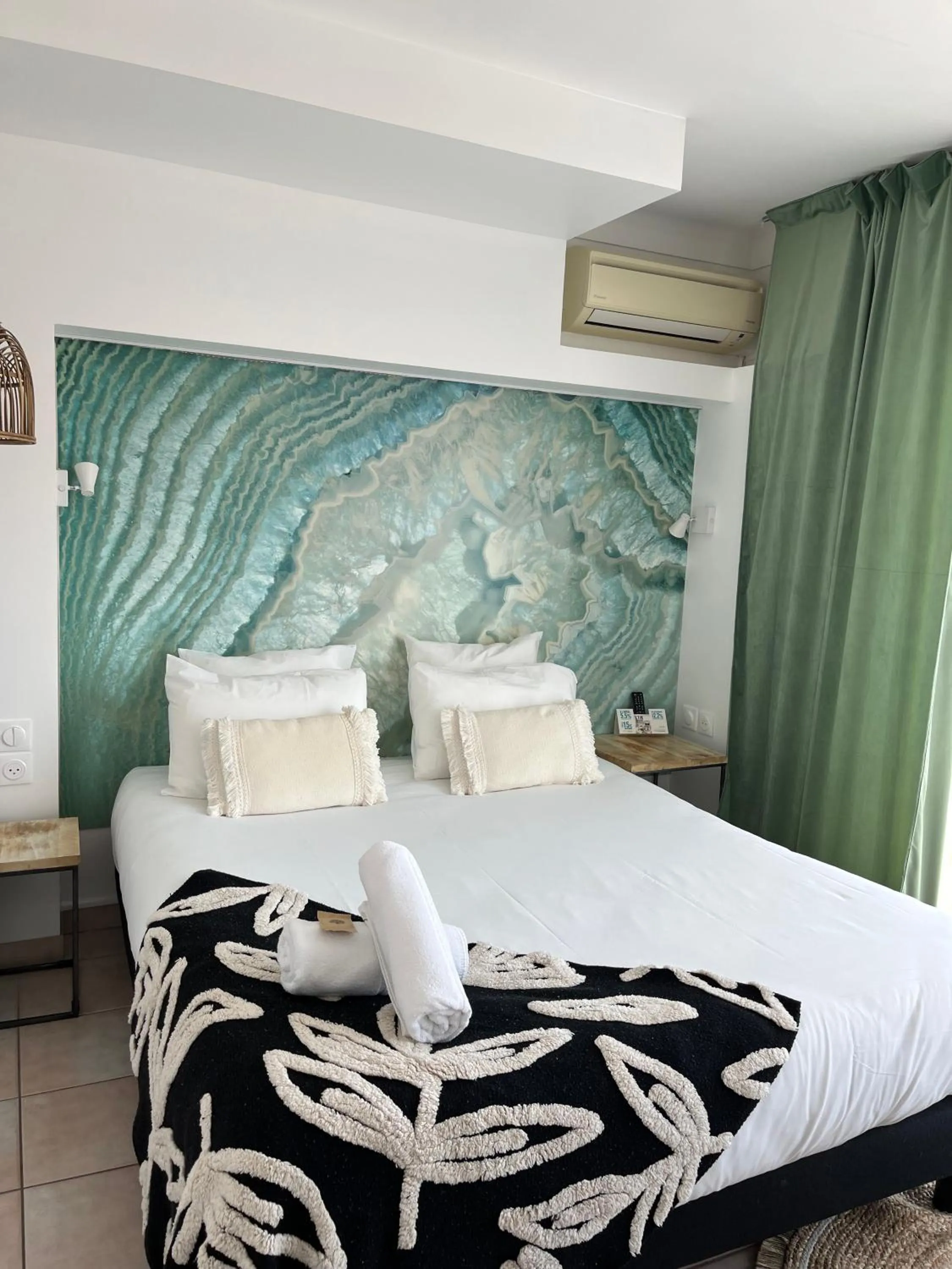 Bed in Hôtel Les Sables - Urban Style - by Logis Hotels