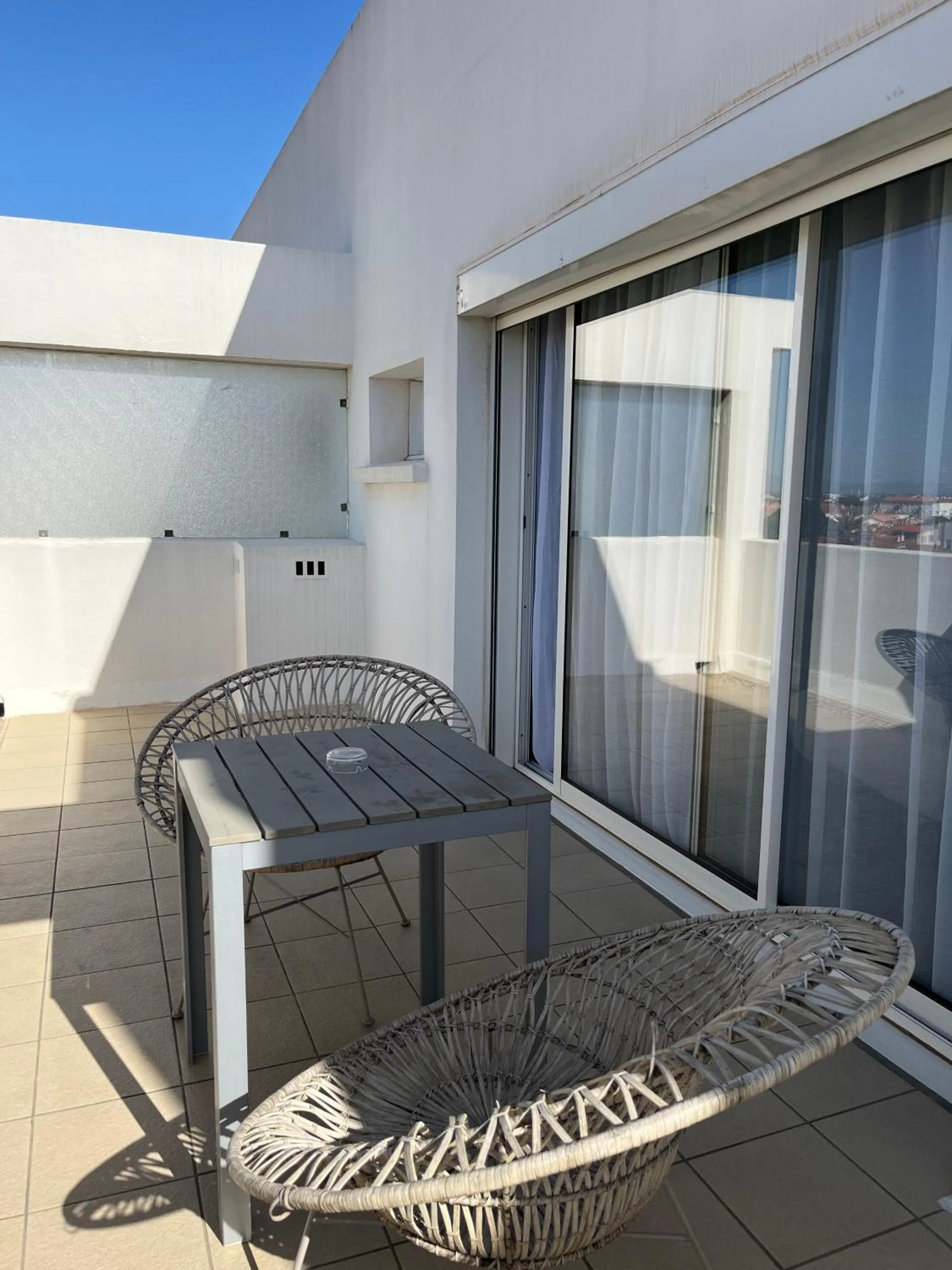 Day in Hôtel Les Sables - Urban Style - by Logis Hotels