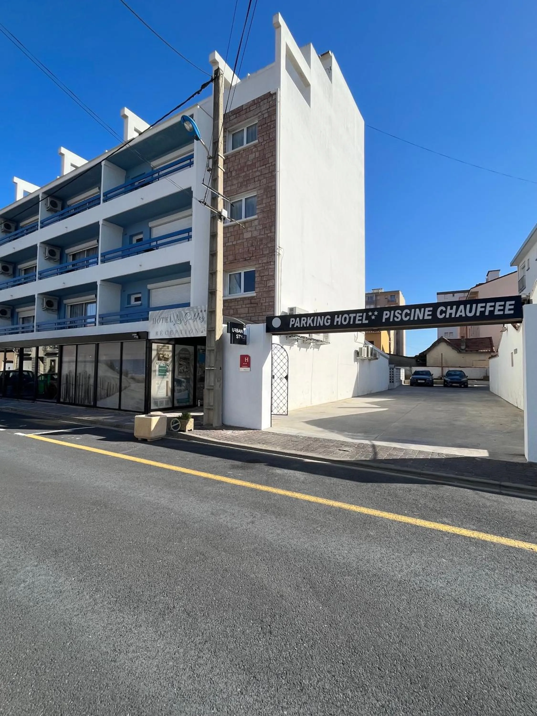 Facade/entrance in Hôtel Les Sables - Urban Style - by Logis Hotels