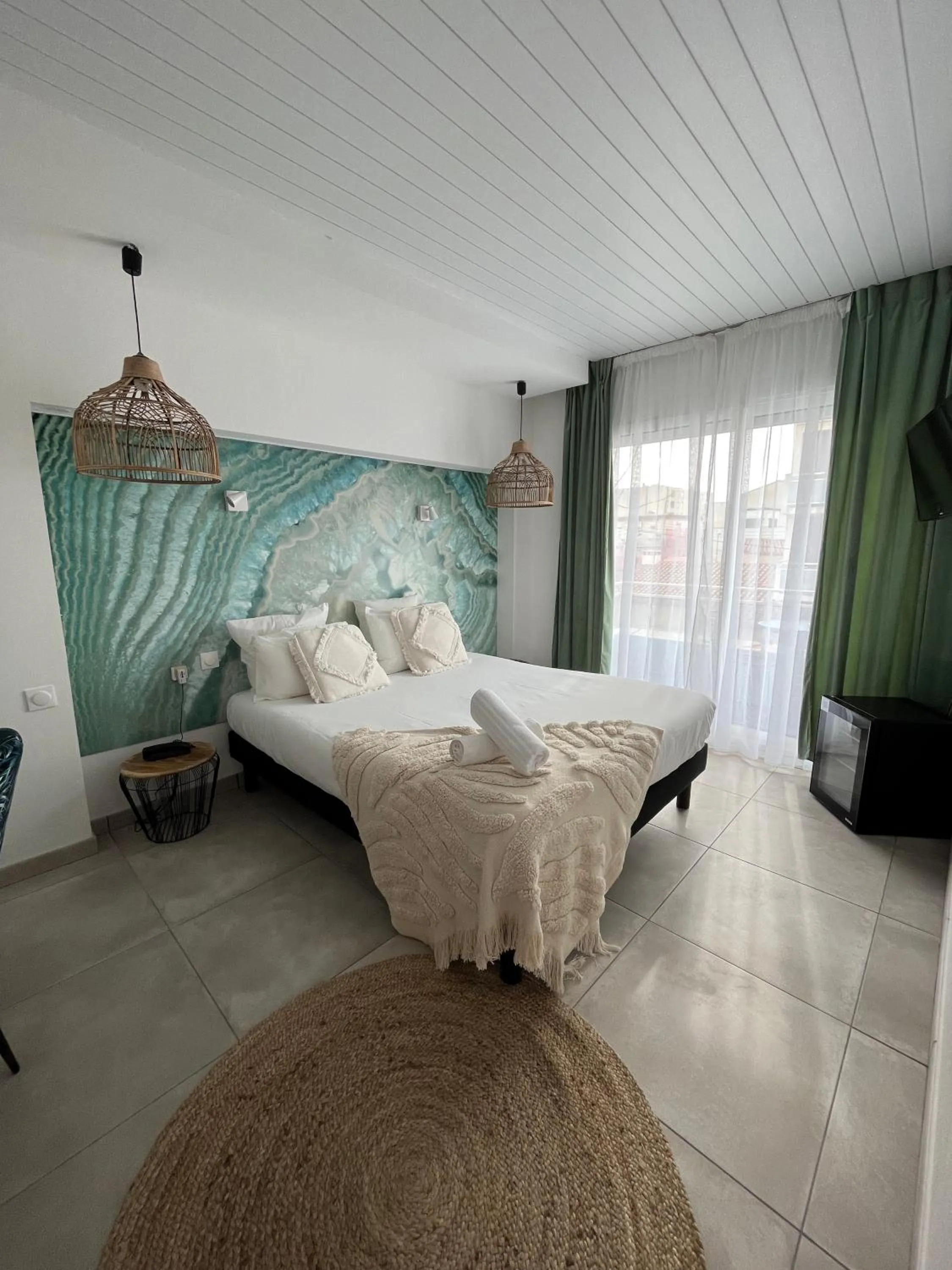 Bed in Hôtel Les Sables - Urban Style - by Logis Hotels